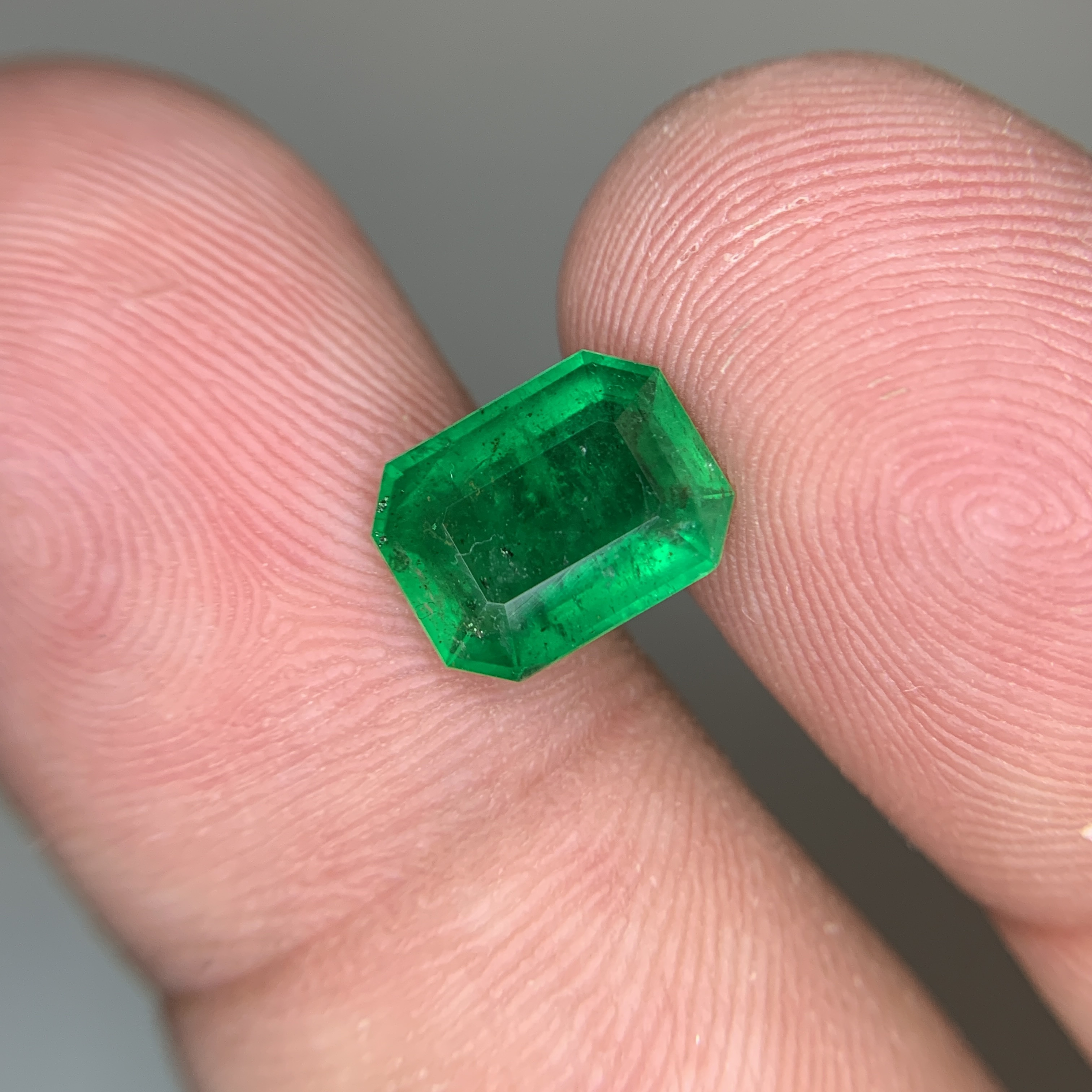 LOTUS Certified 2.65 CT Natural Vivid Greem Emerald Octagon Shape Loose Gemstone