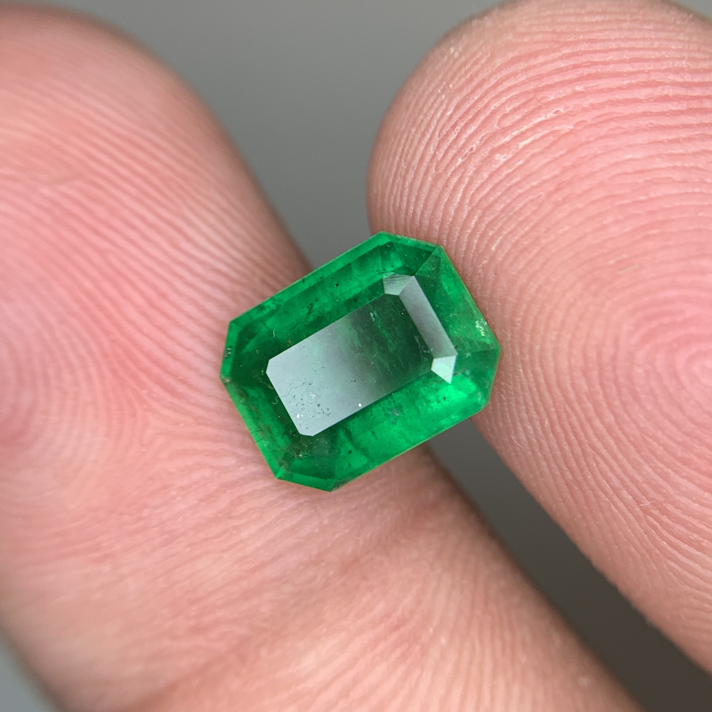 LOTUS Certified 2.65 CT Natural Vivid Greem Emerald Octagon Shape Loose Gemstone