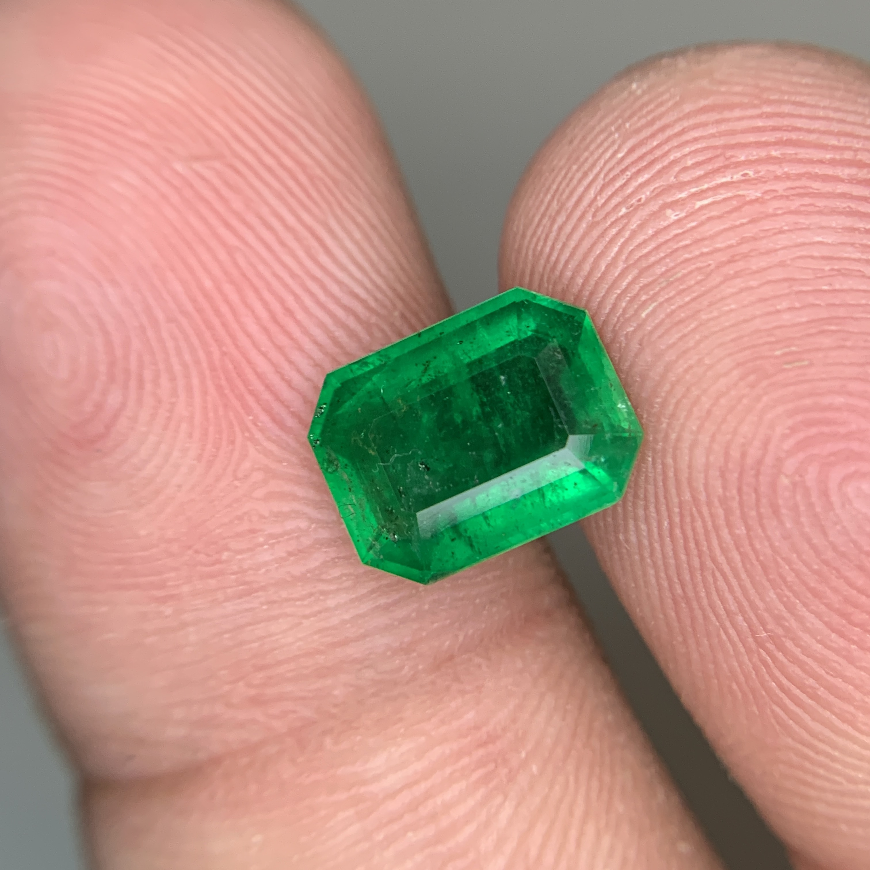 LOTUS Certified 2.65 CT Natural Vivid Greem Emerald Octagon Shape Loose Gemstone
