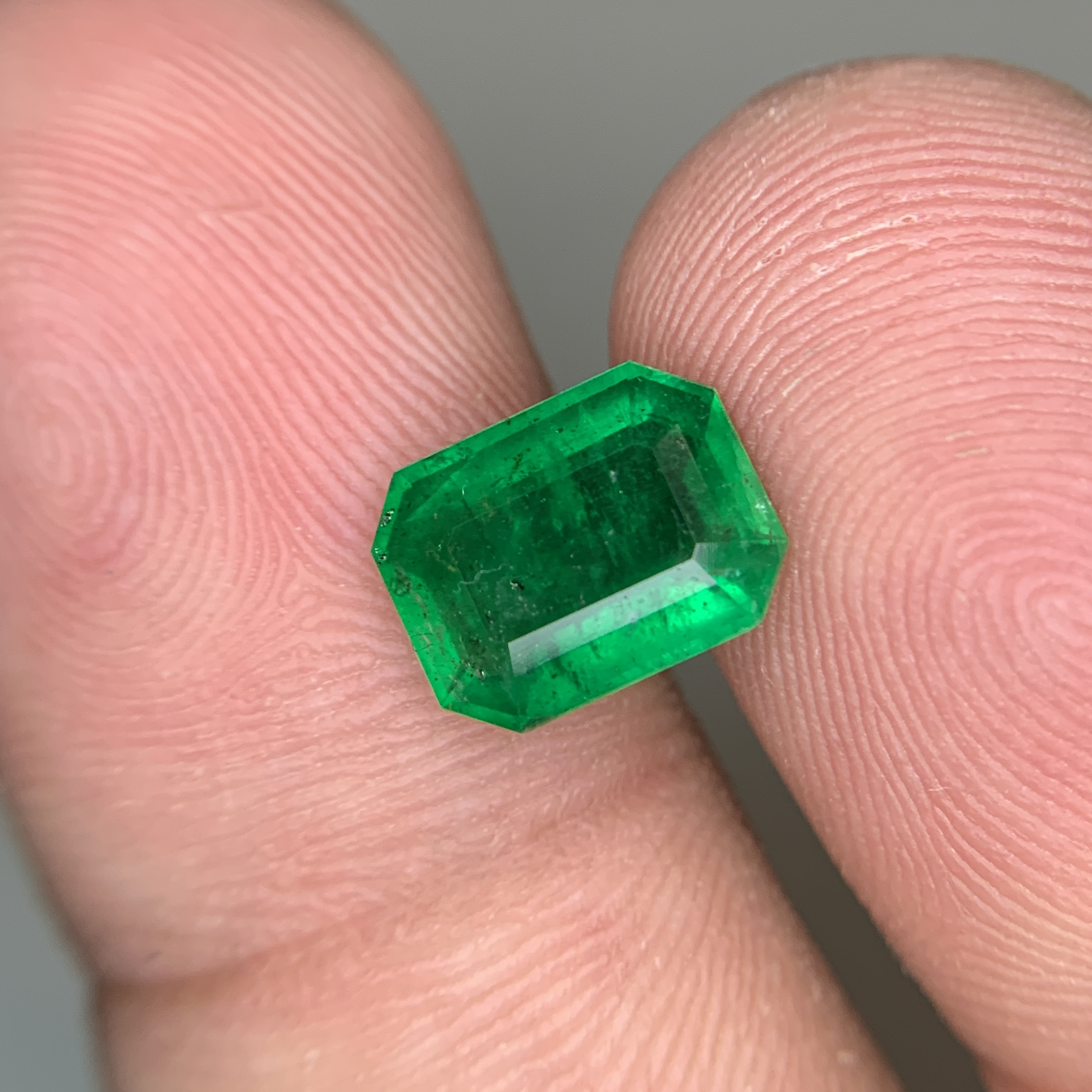 LOTUS Certified 2.65 CT Natural Vivid Greem Emerald Octagon Shape Loose Gemstone