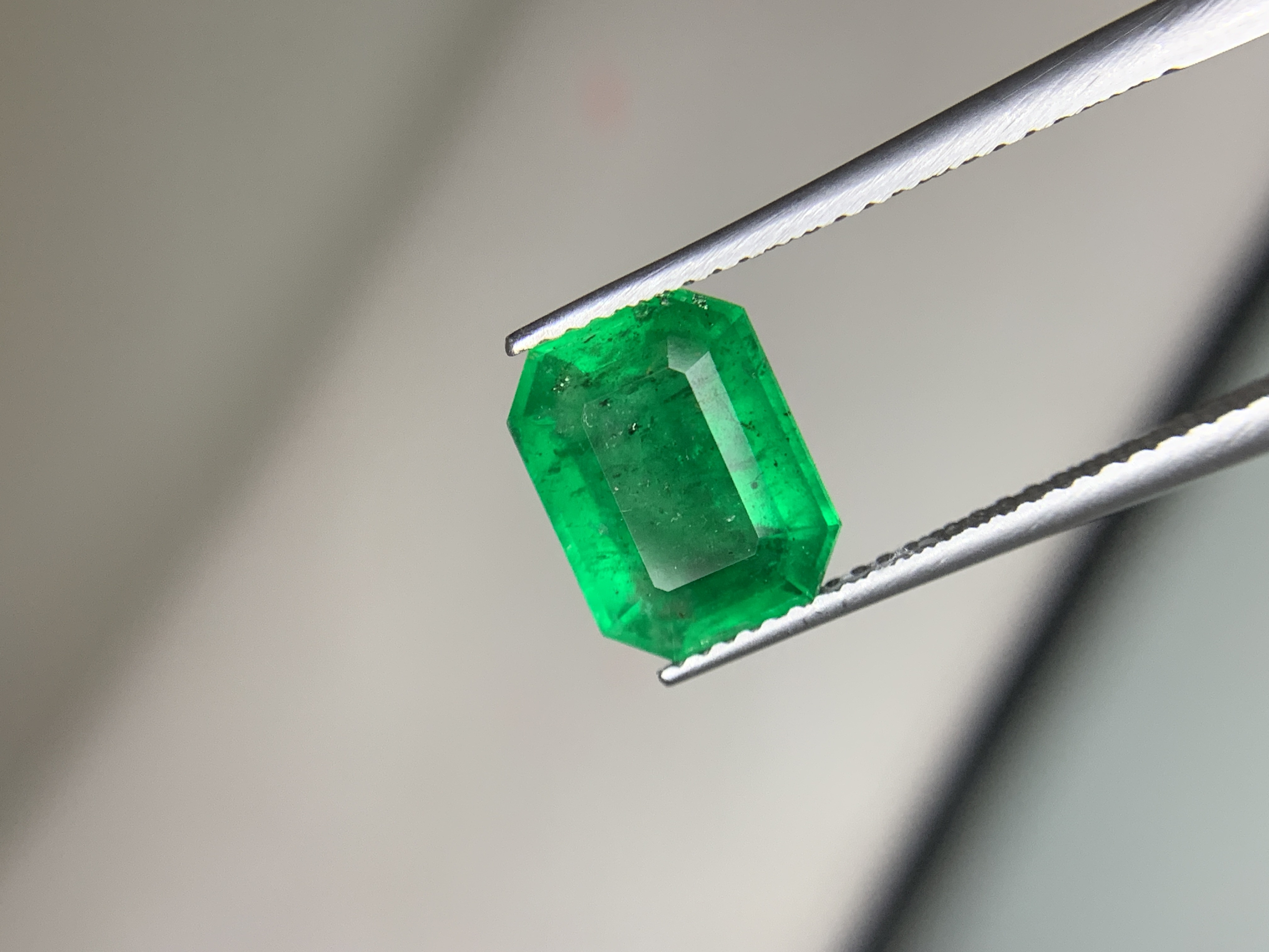 LOTUS Certified 2.65 CT Natural Vivid Greem Emerald Octagon Shape Loose Gemstone