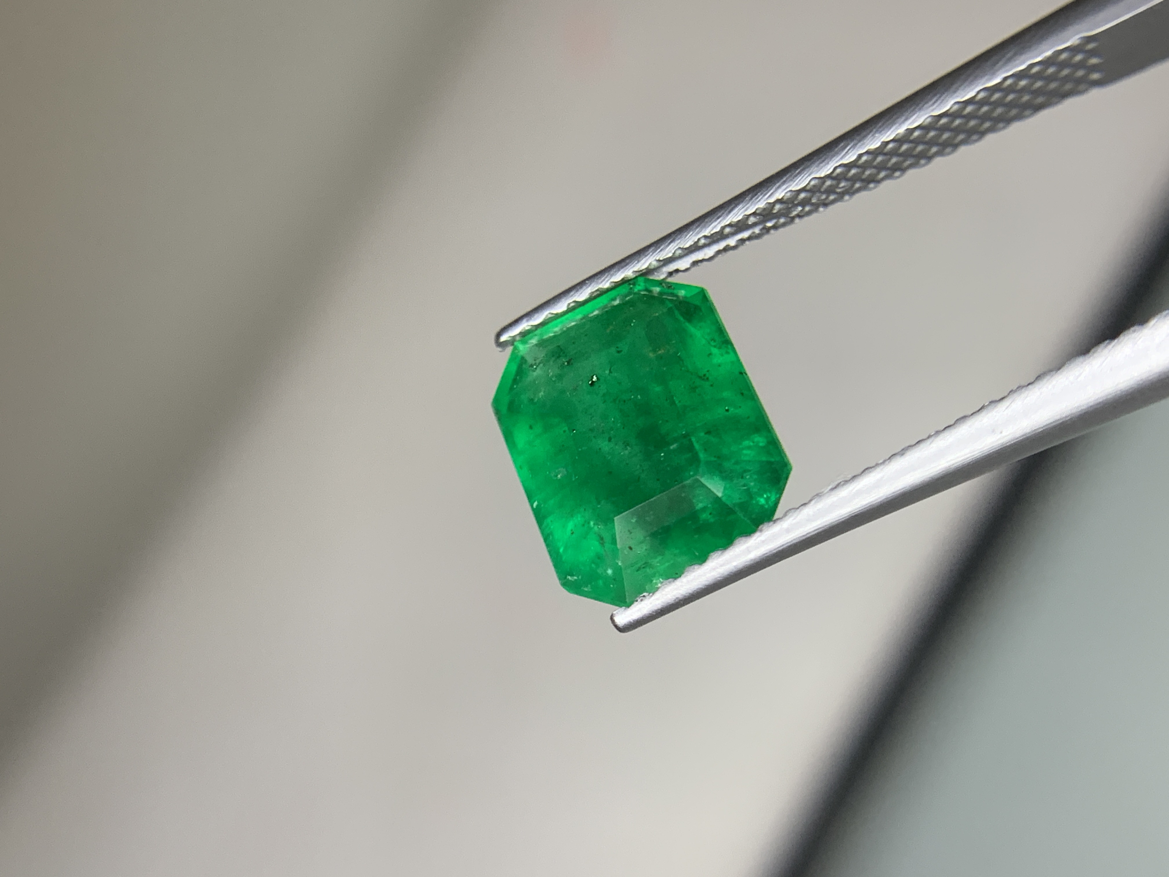 LOTUS Certified 2.65 CT Natural Vivid Greem Emerald Octagon Shape Loose Gemstone