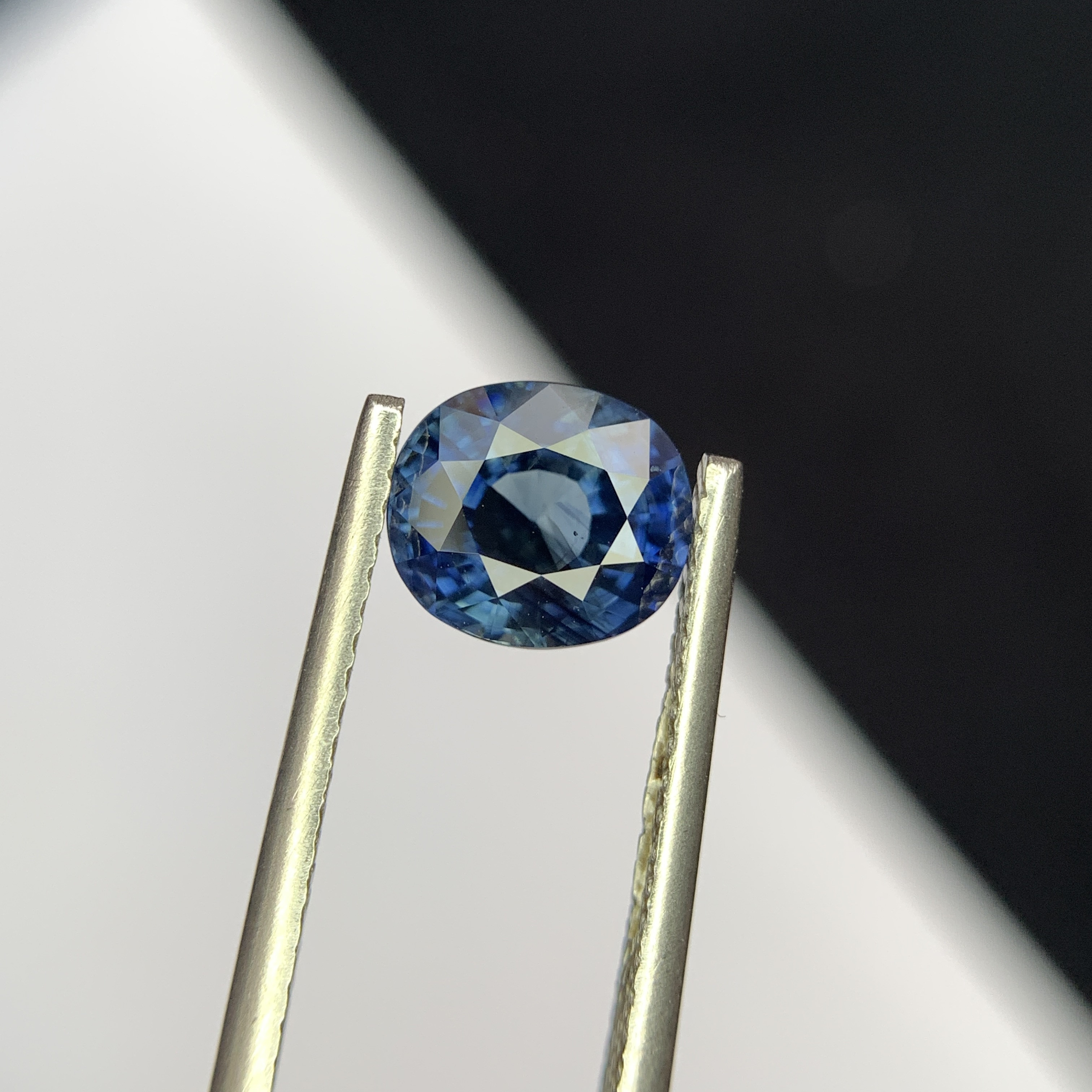 2.14 CT Natural Blue Sapphire Brilliant Cut Oval Shape Loose Gemstone