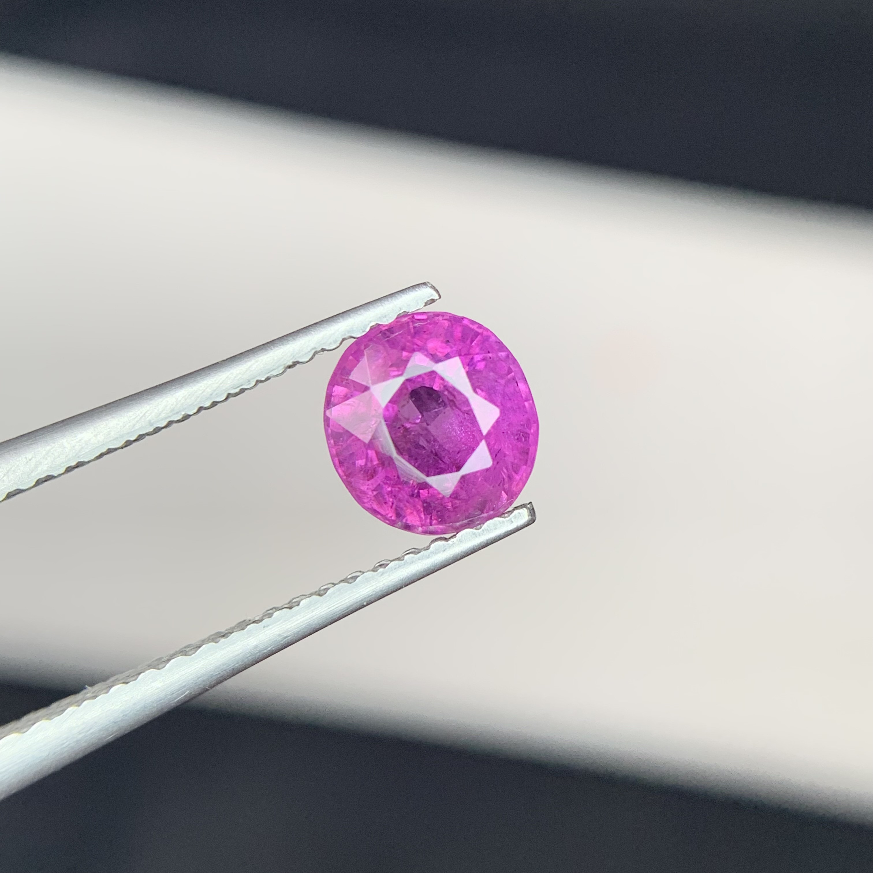 1.27 Ct Natural Corundum Purplish Pink Kashmir Sapphire Oval Shape