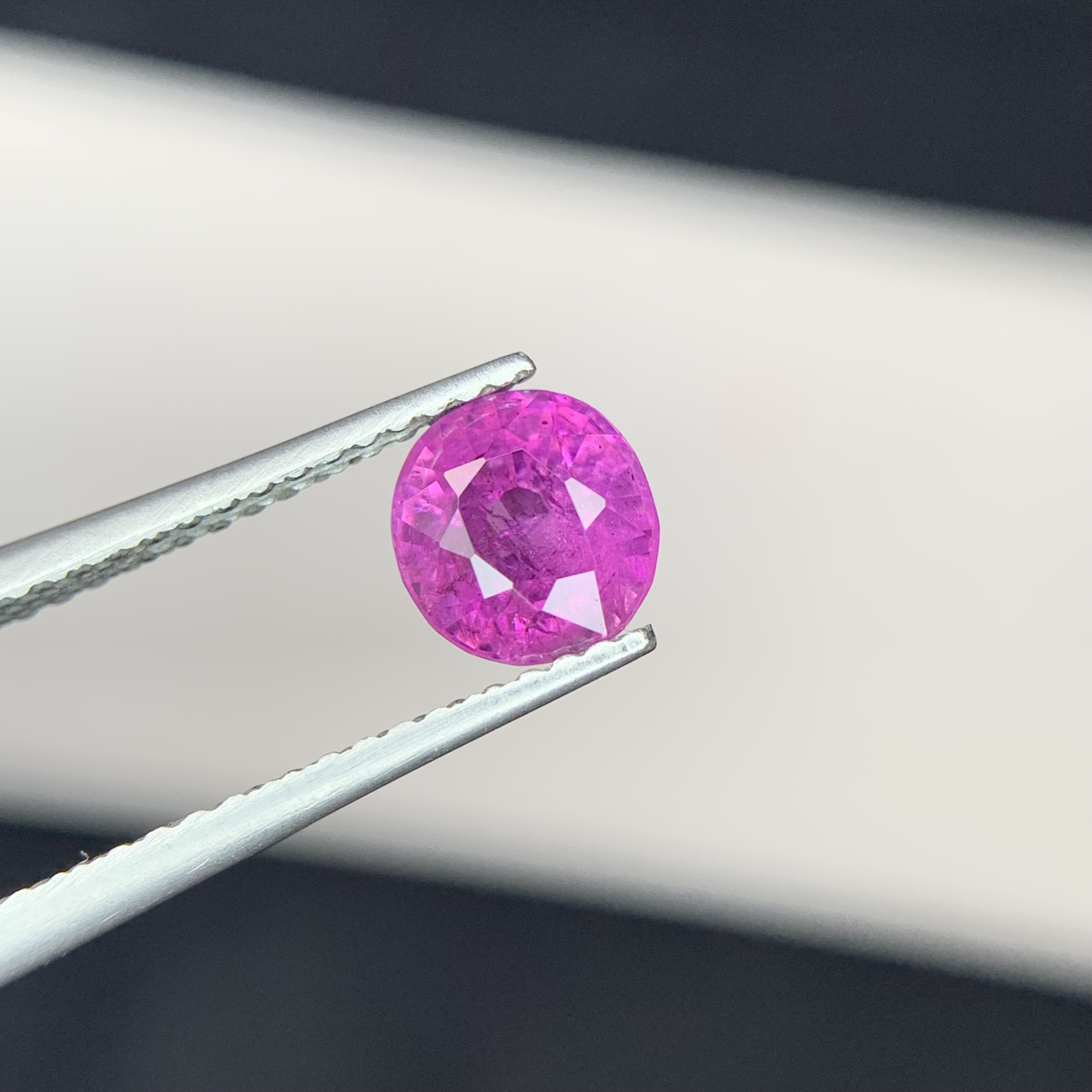1.27 Ct Natural Corundum Purplish Pink Kashmir Sapphire Oval Shape