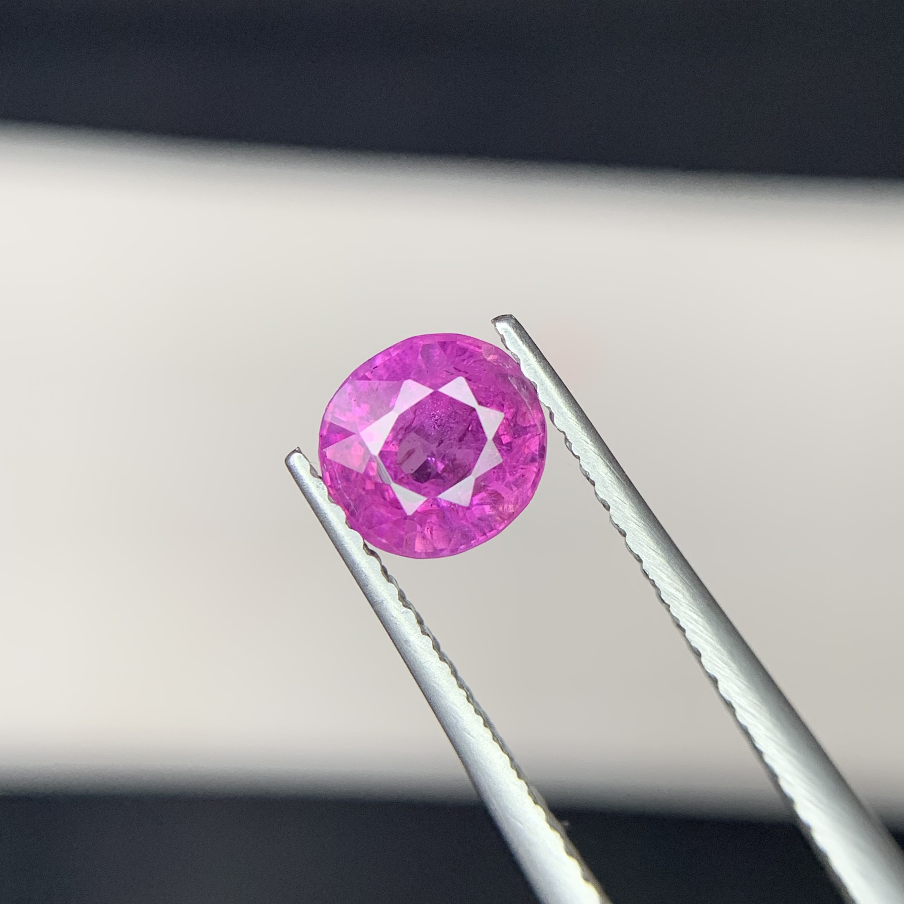 1.27 Ct Natural Corundum Purplish Pink Kashmir Sapphire Oval Shape