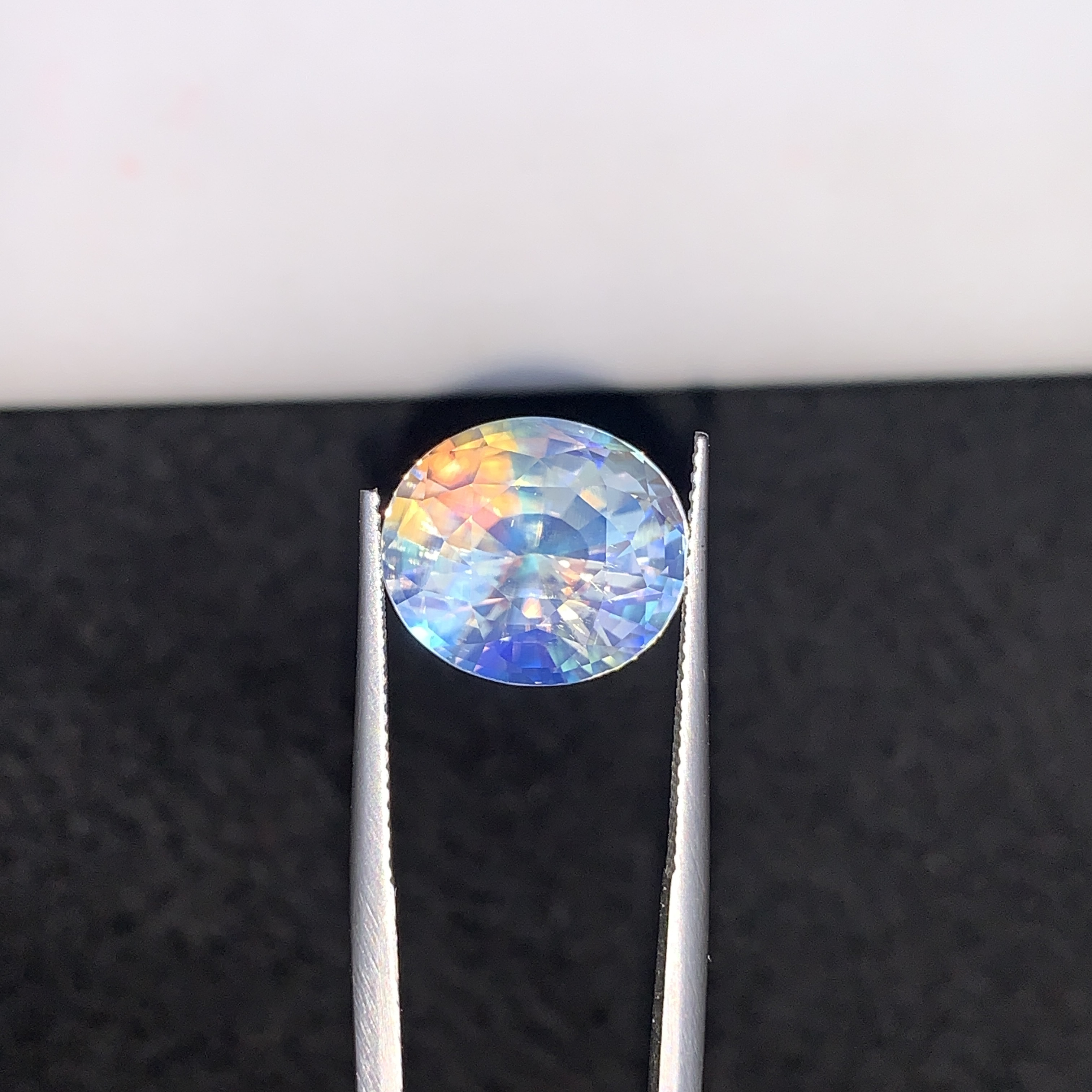 9.45 CT Natural Rainbow Moonstone Oval Shape Loose Gemstone