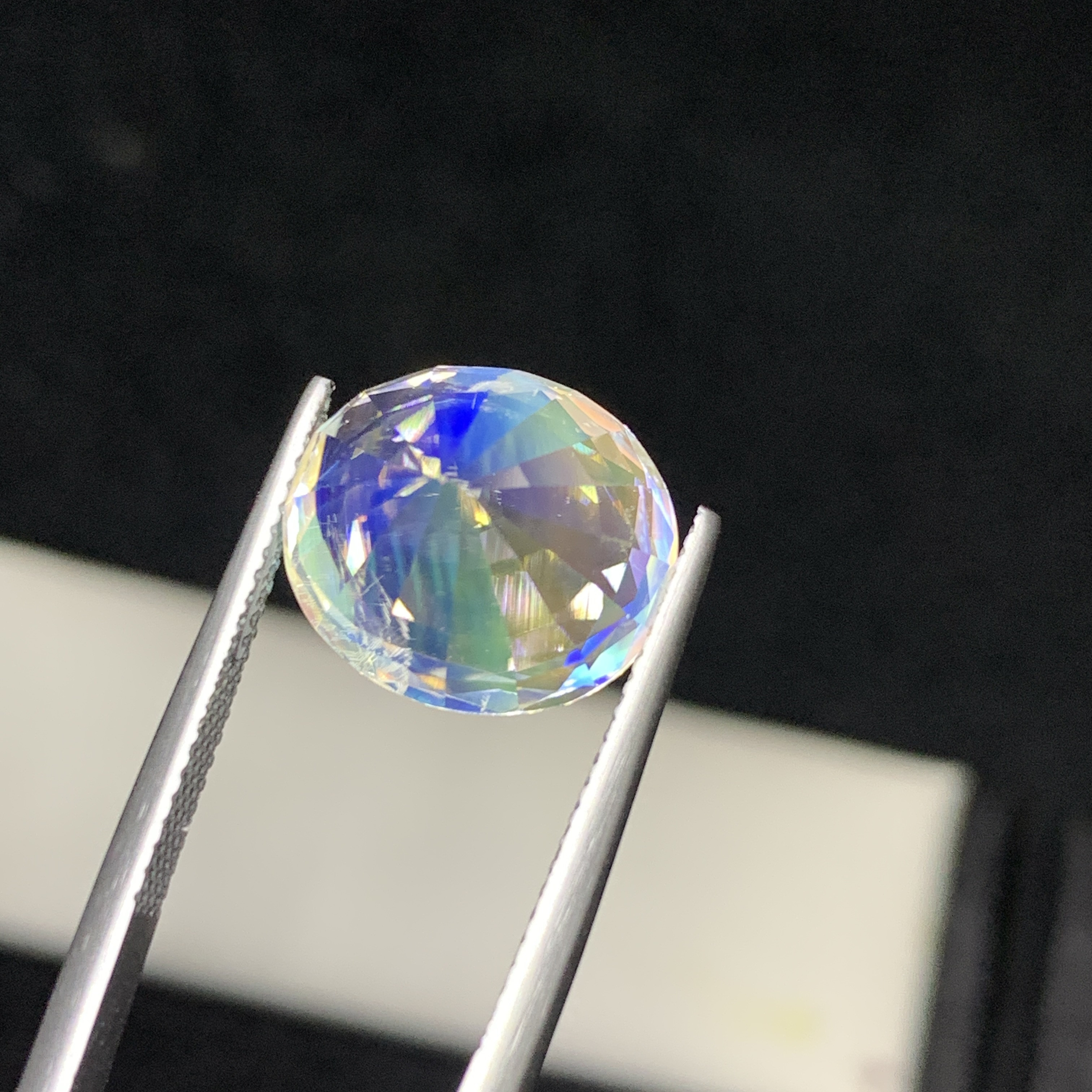 9.45 CT Natural Rainbow Moonstone Oval Shape Loose Gemstone