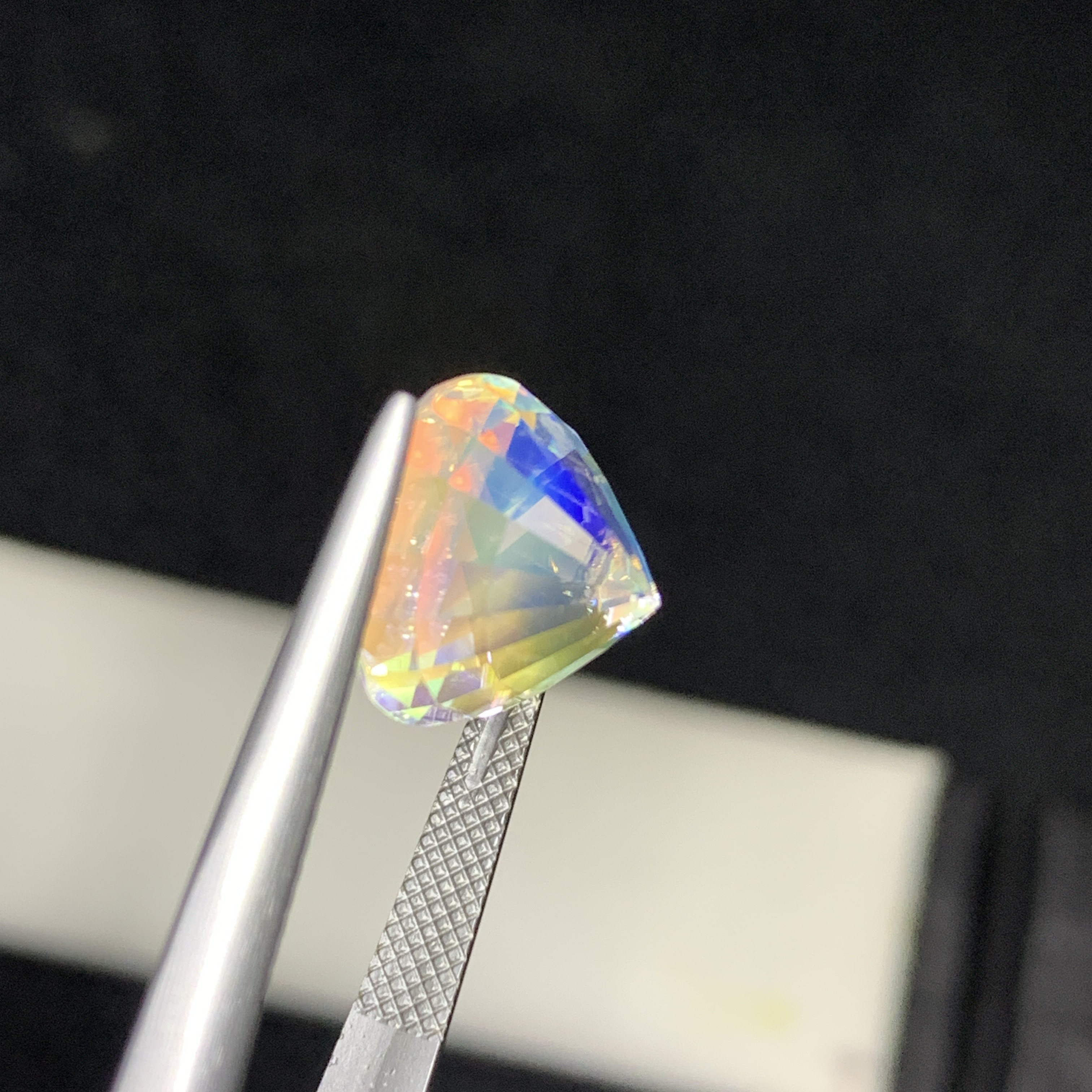 9.45 CT Natural Rainbow Moonstone Oval Shape Loose Gemstone