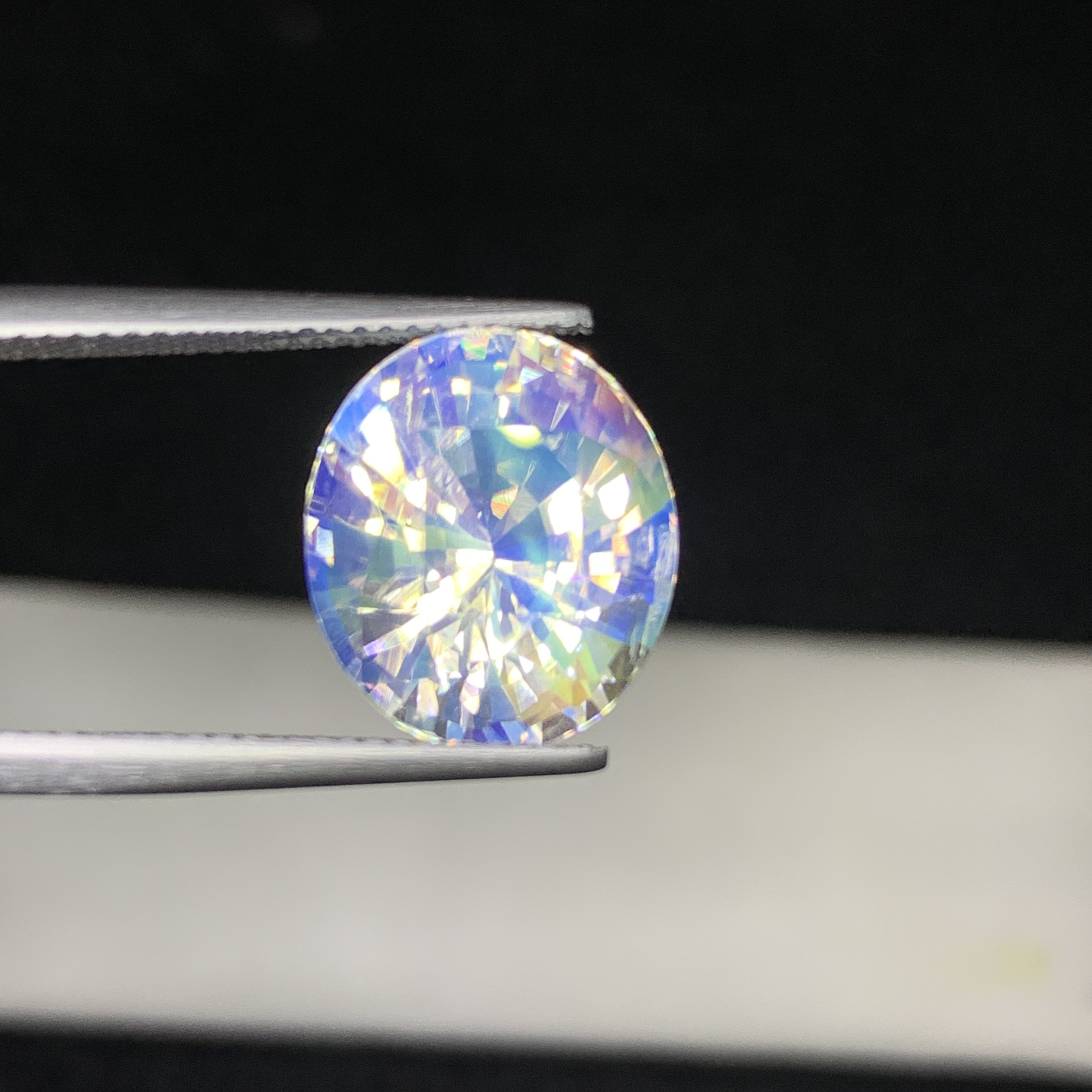 9.45 CT Natural Rainbow Moonstone Oval Shape Loose Gemstone