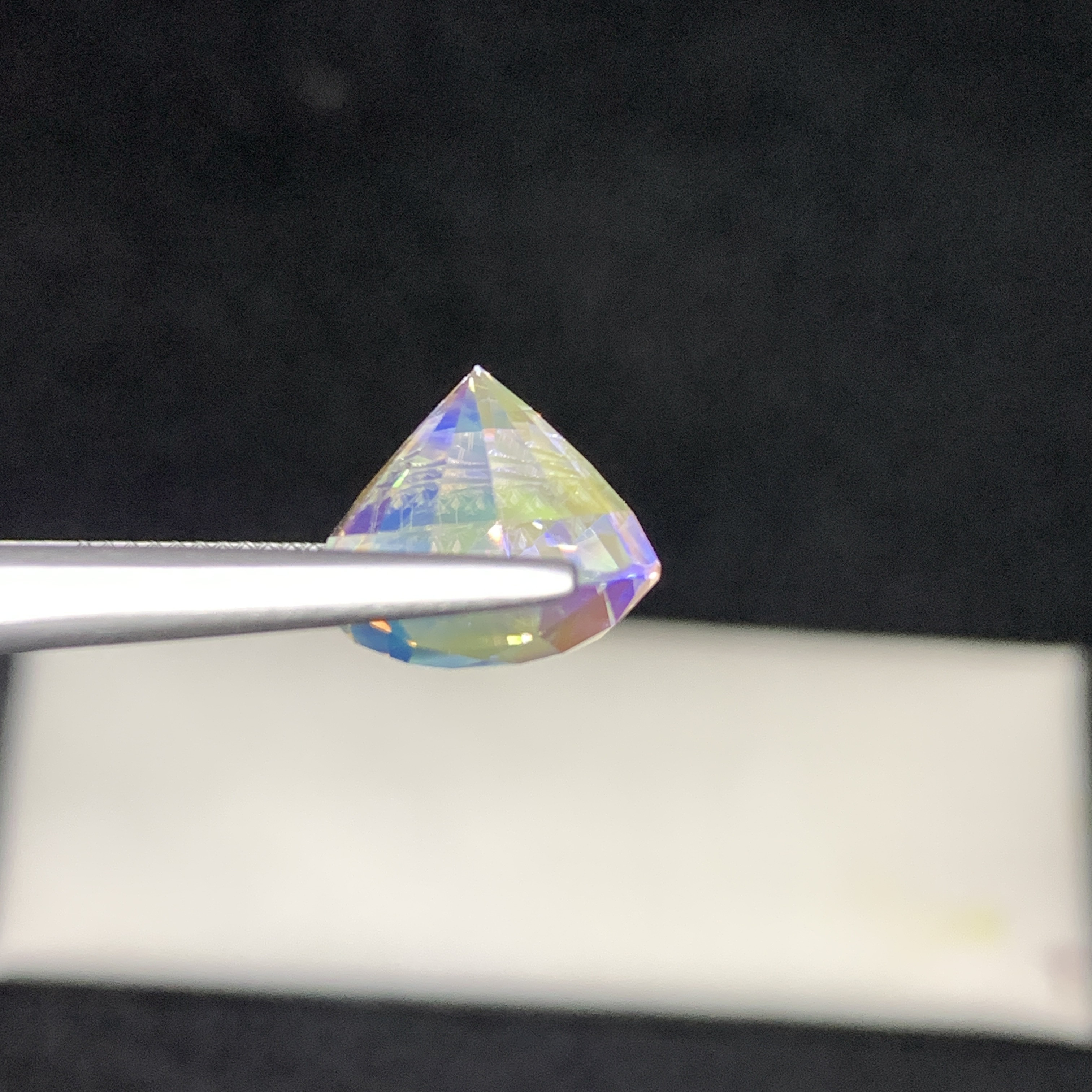 9.45 CT Natural Rainbow Moonstone Oval Shape Loose Gemstone