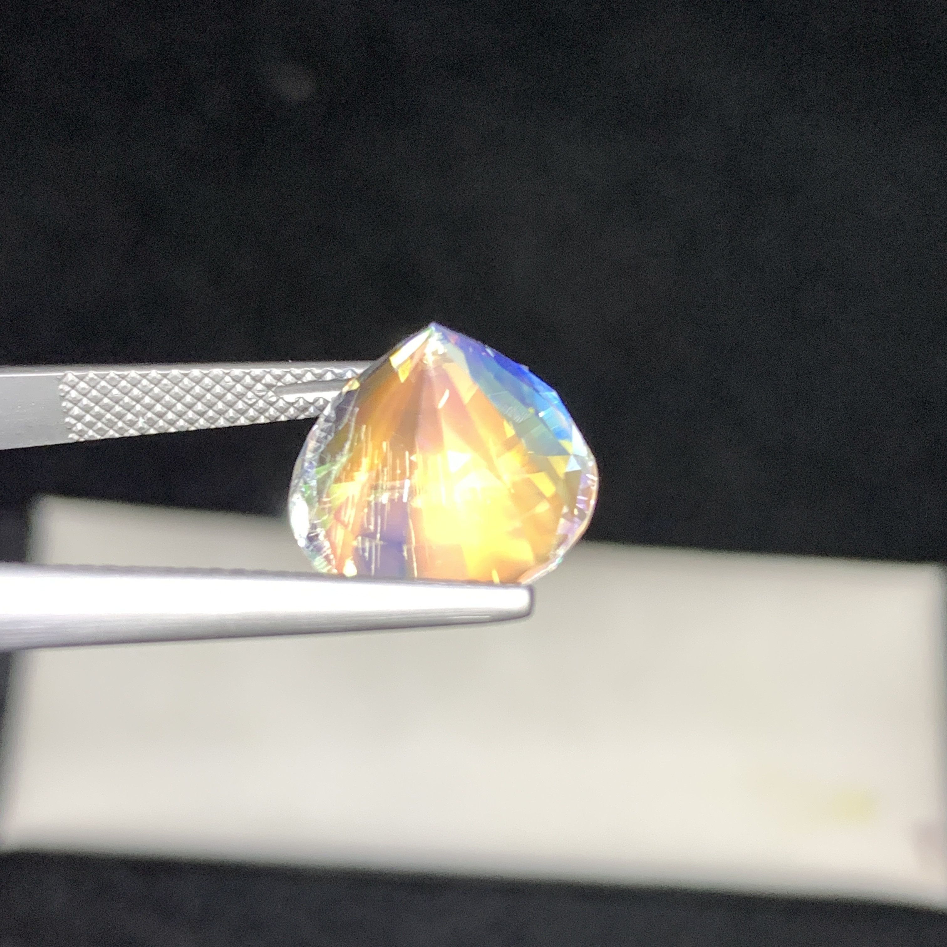 9.45 CT Natural Rainbow Moonstone Oval Shape Loose Gemstone