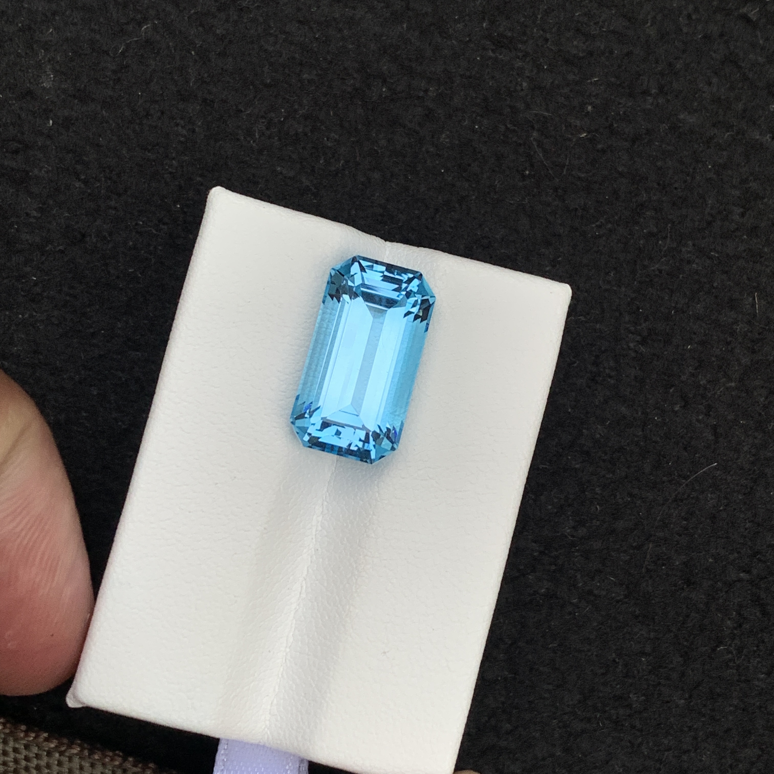 13.72 Ct Natural Bule Topaz Emerald shape Loose Gemstone