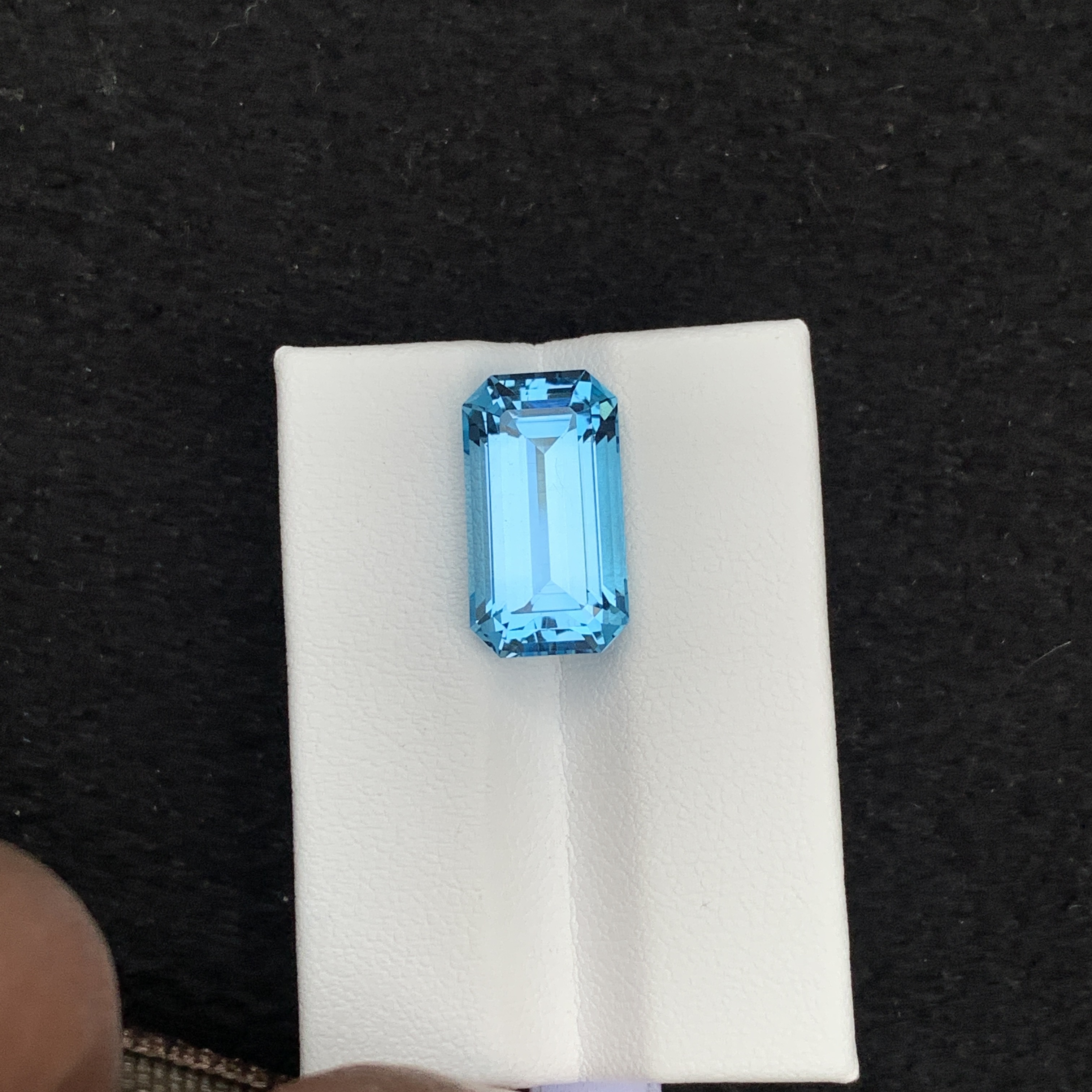 13.72 Ct Natural Bule Topaz Emerald shape Loose Gemstone