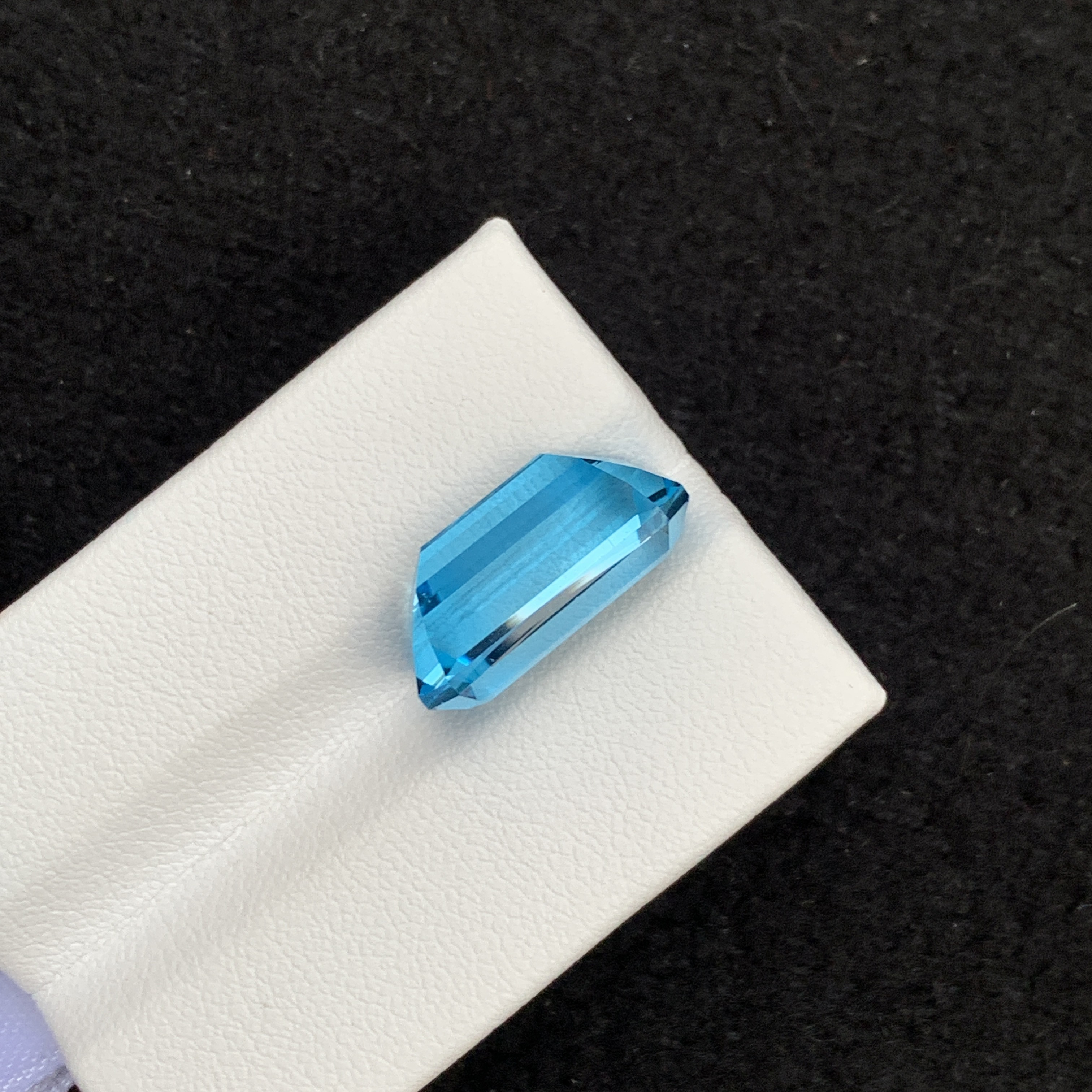 13.72 Ct Natural Bule Topaz Emerald shape Loose Gemstone