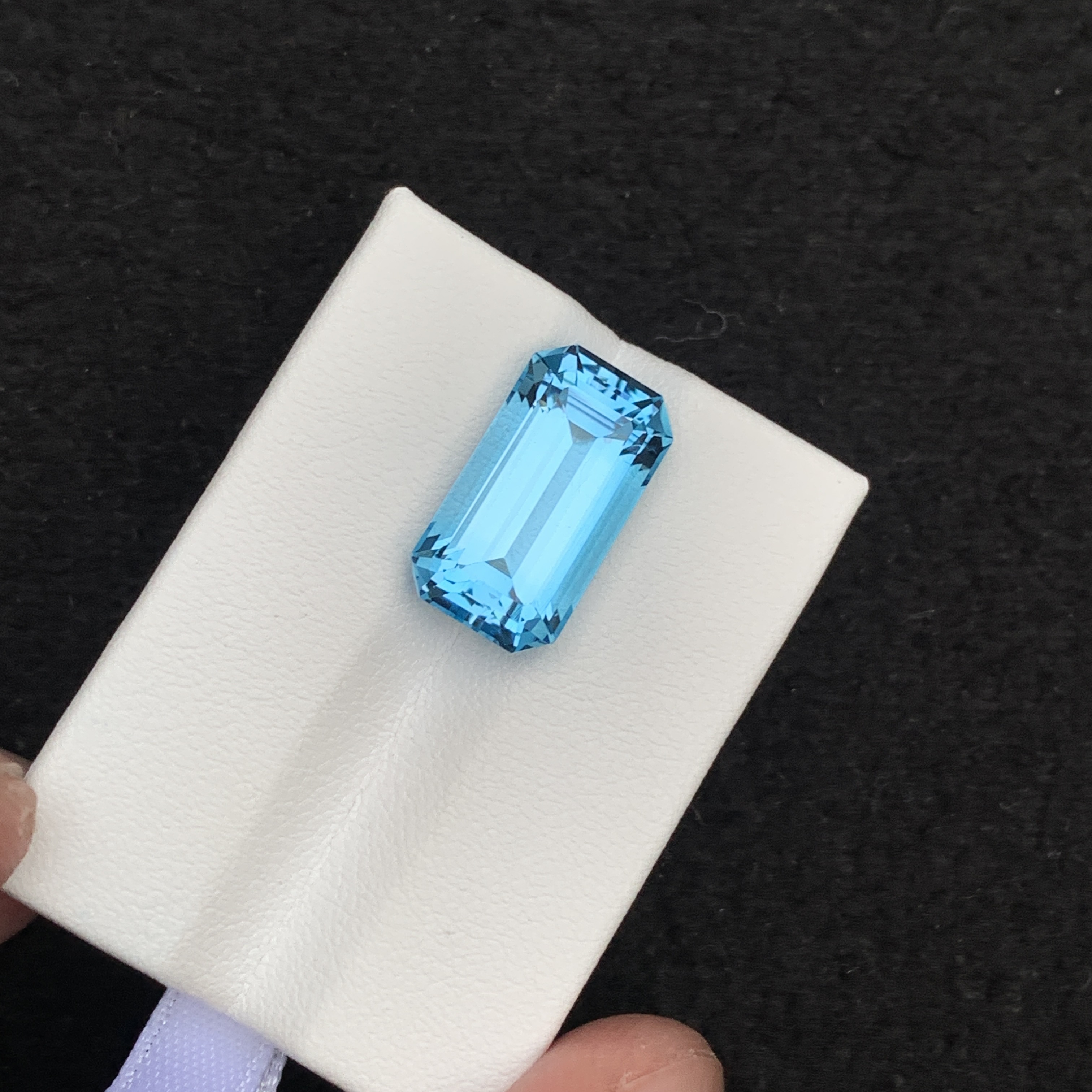 13.72 Ct Natural Bule Topaz Emerald shape Loose Gemstone