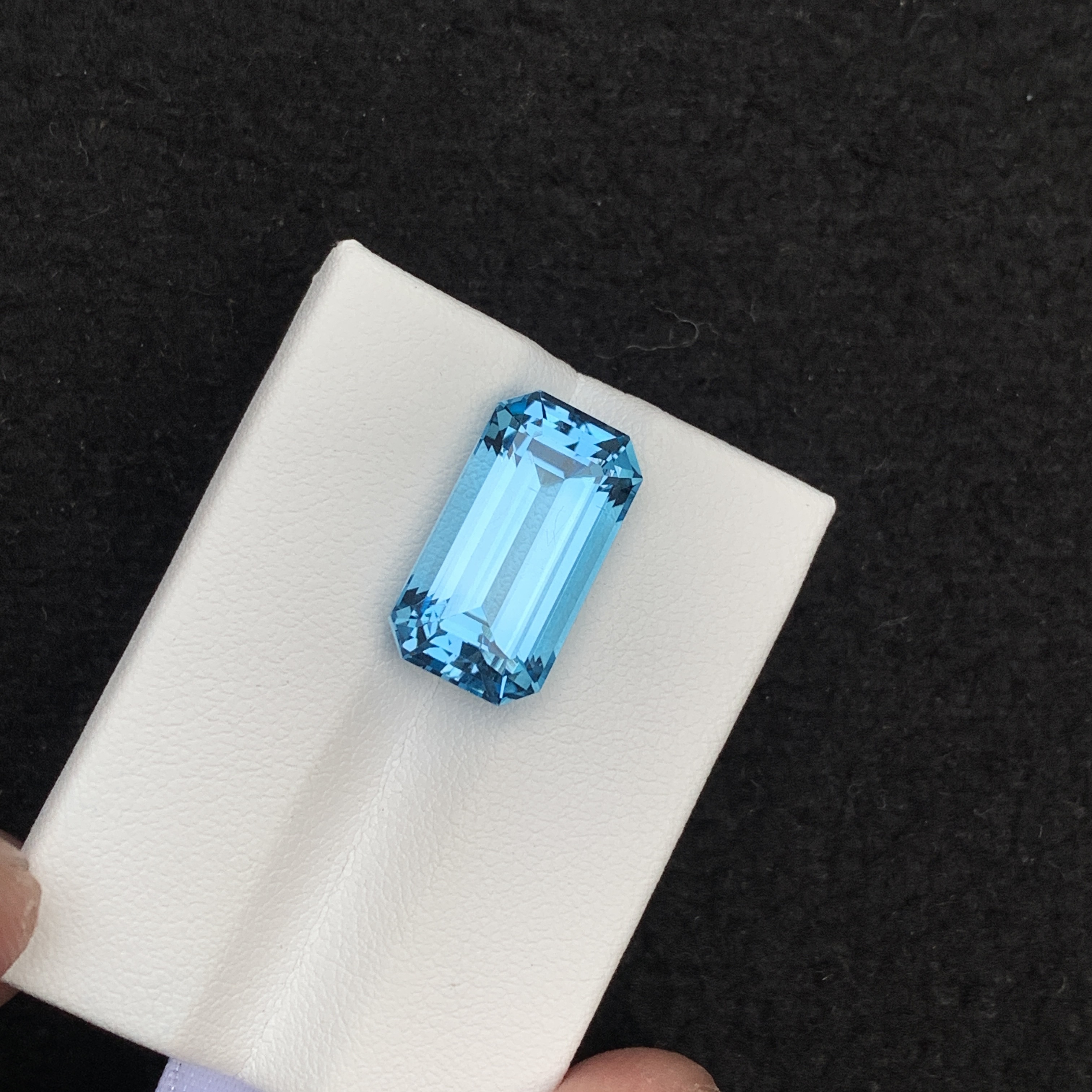 13.72 Ct Natural Bule Topaz Emerald shape Loose Gemstone