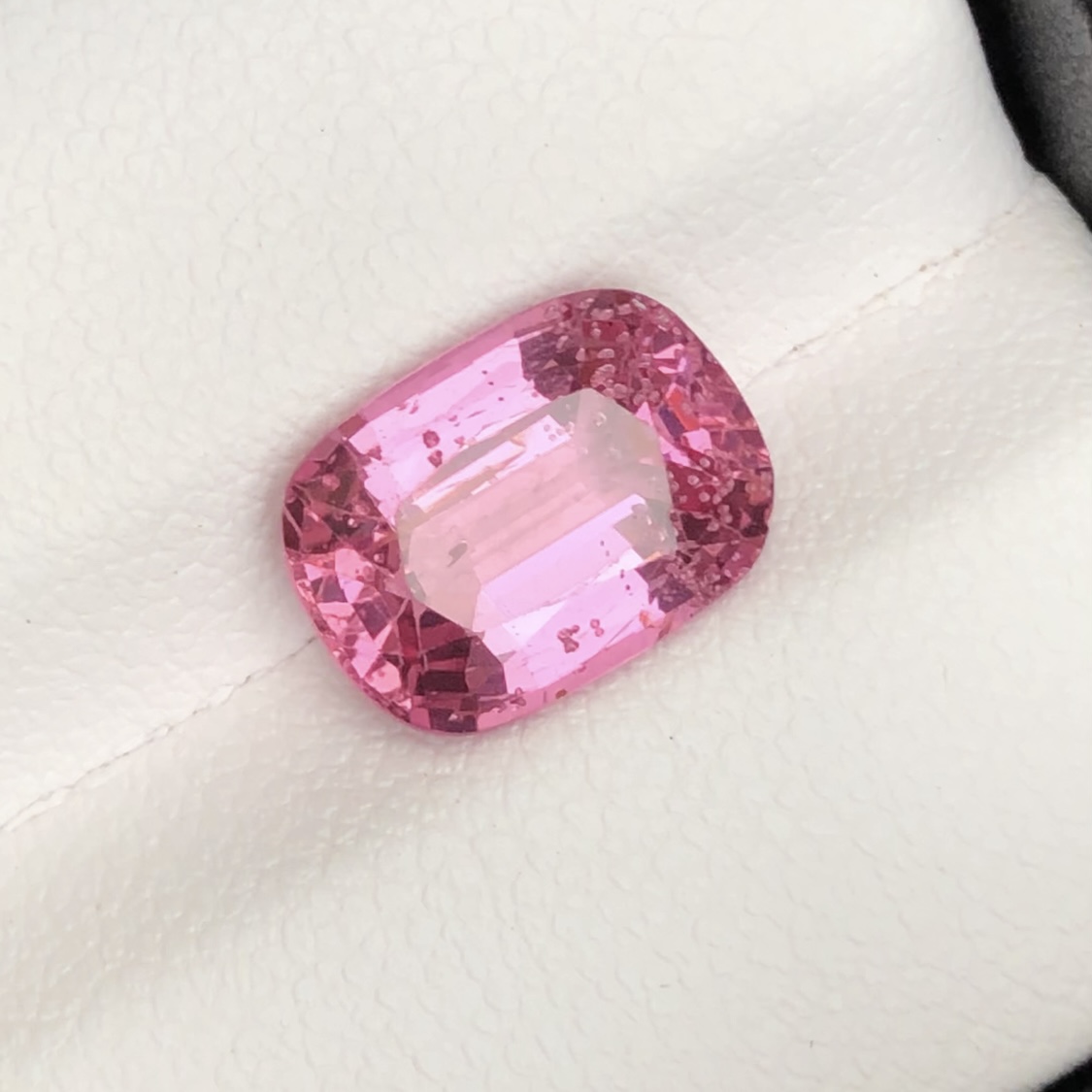 Natural Vivid Pink Spinel 2.45 Carat Faceted Cushion Shape Loose Gemstone For Jewelry
