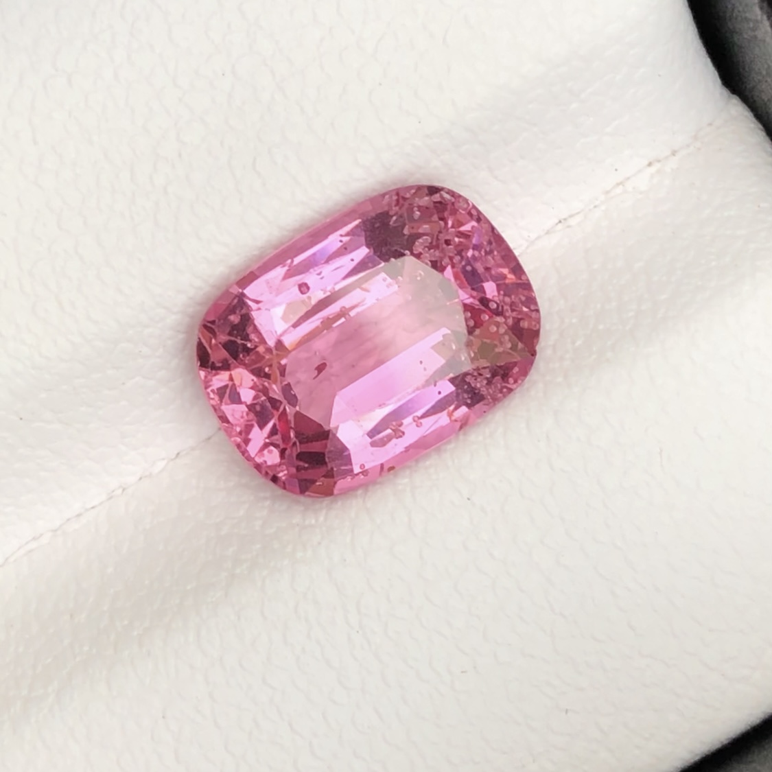 Natural Vivid Pink Spinel 2.45 Carat Faceted Cushion Shape Loose Gemstone For Jewelry