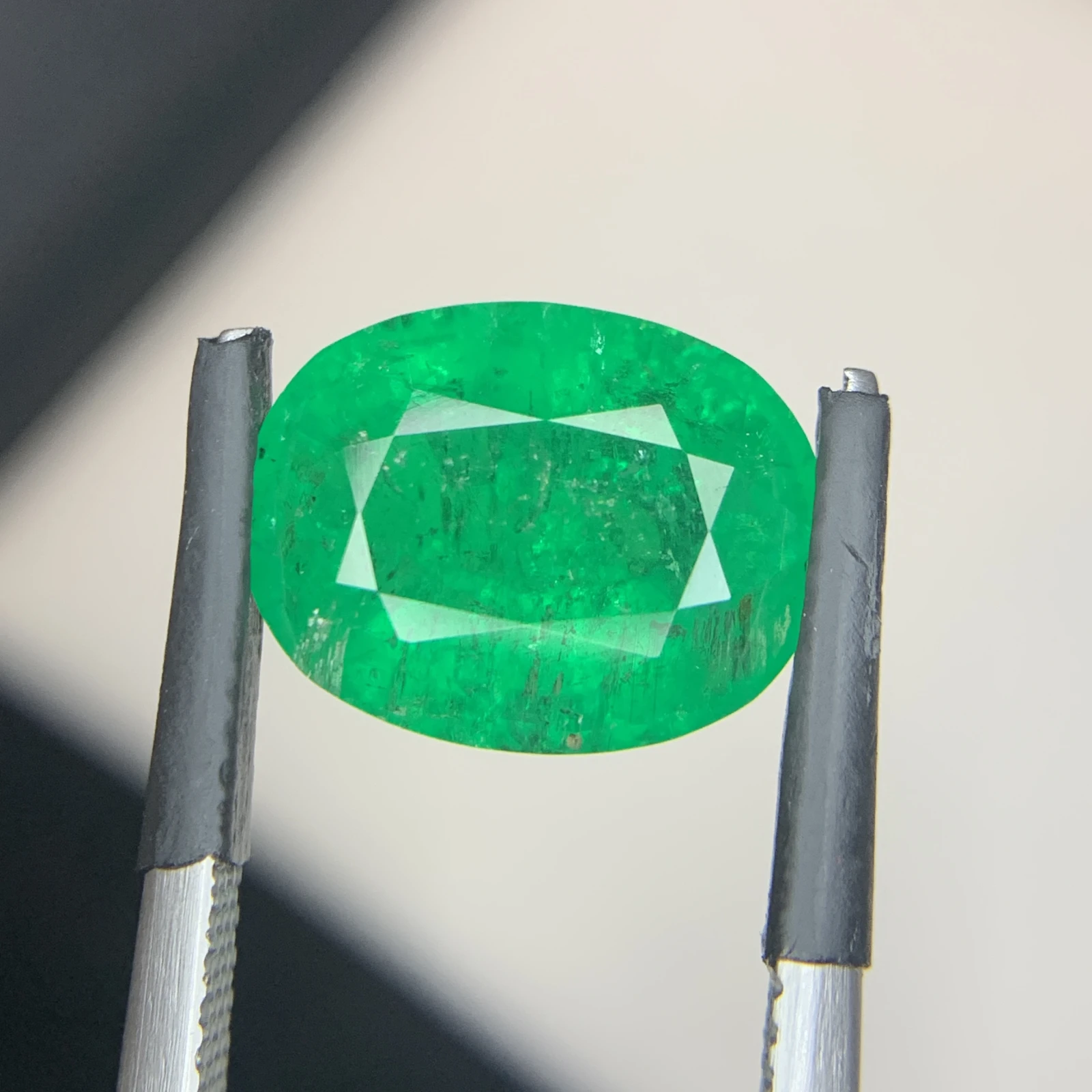 Natural 4.70 Carat Vivid Green Emerald Zambia Faceted Loose Gemstone