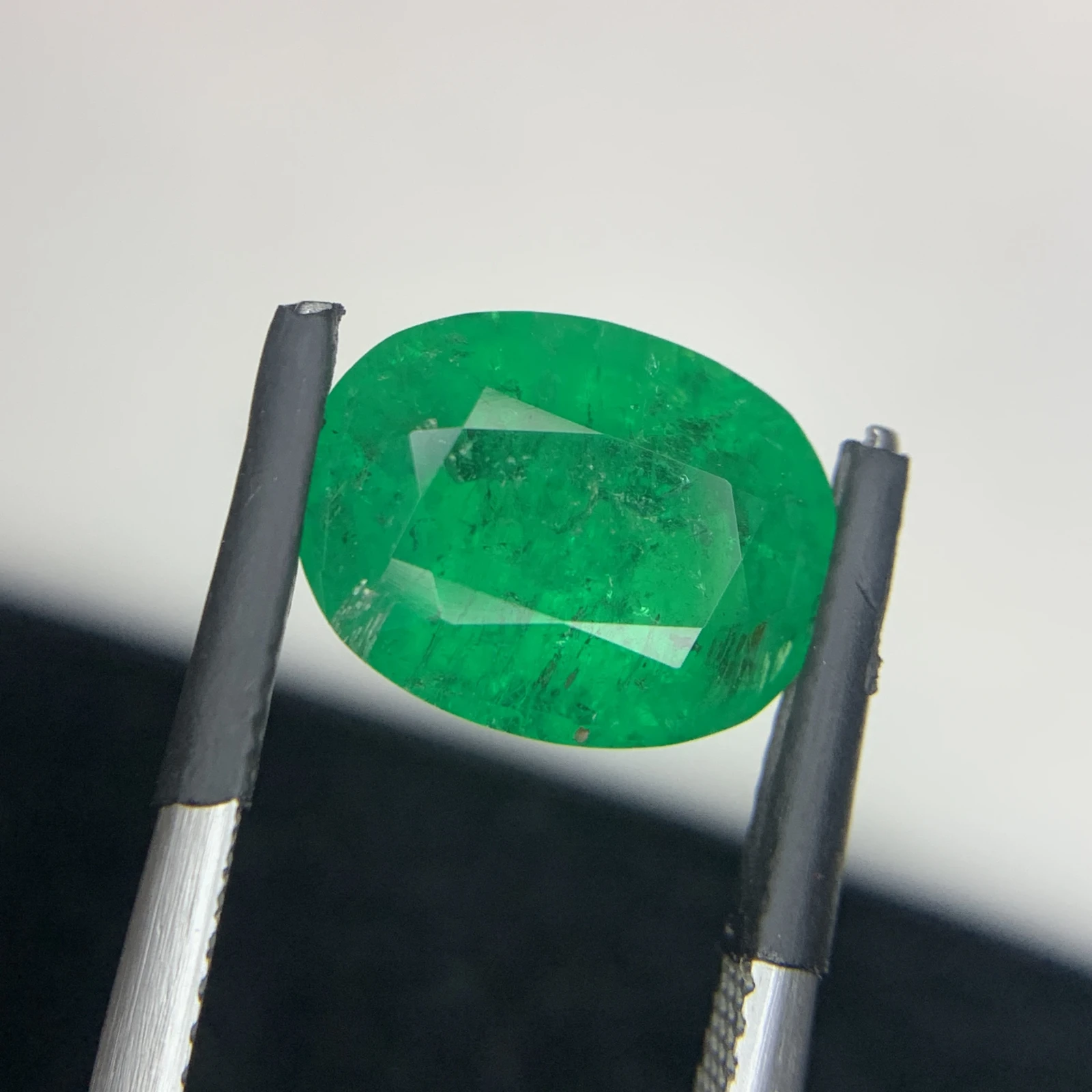 Natural 4.70 Carat Vivid Green Emerald Zambia Faceted Loose Gemstone