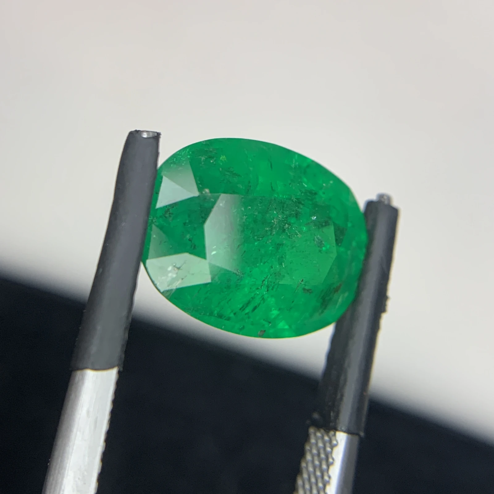 Natural 4.70 Carat Vivid Green Emerald Zambia Faceted Loose Gemstone