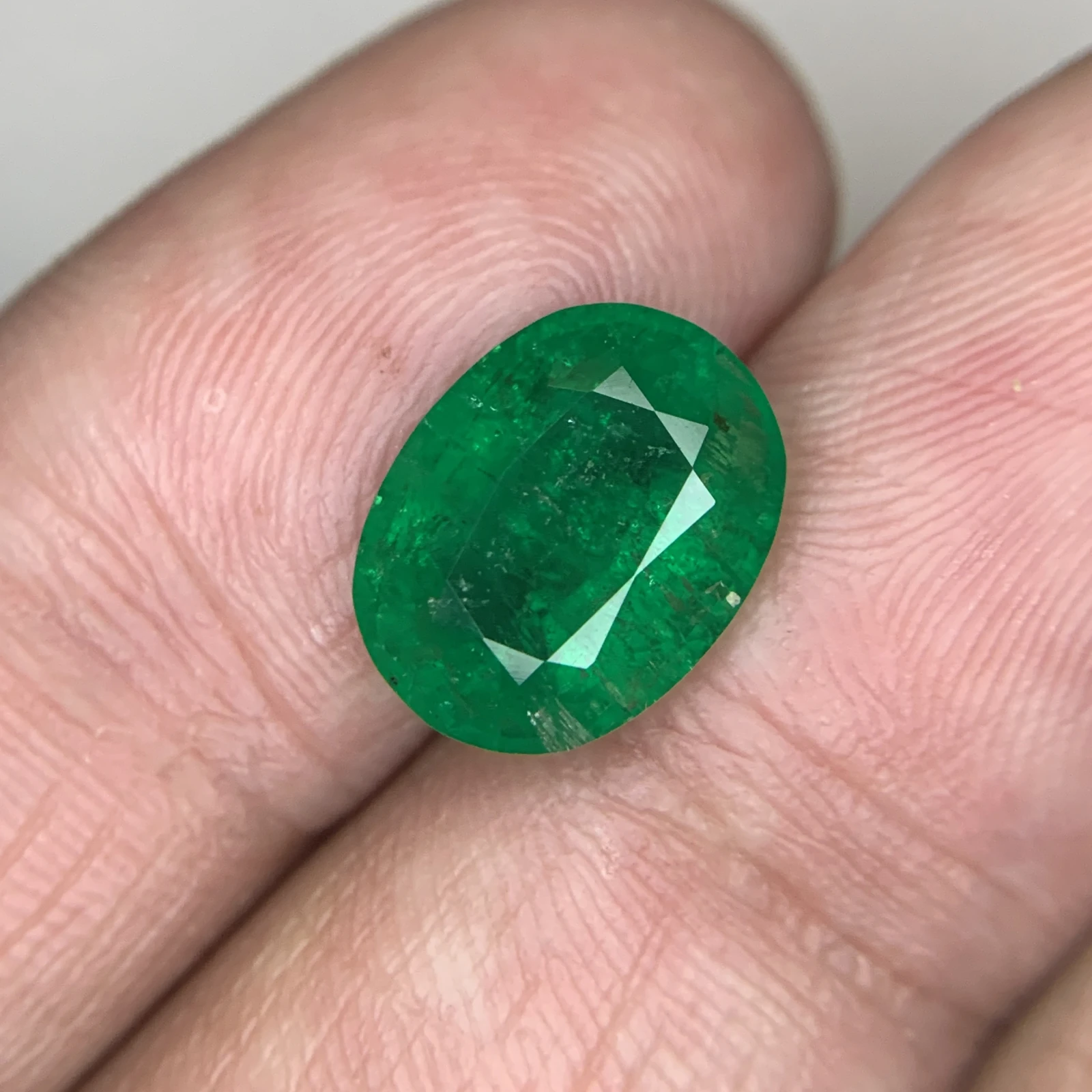Natural 4.70 Carat Vivid Green Emerald Zambia Faceted Loose Gemstone