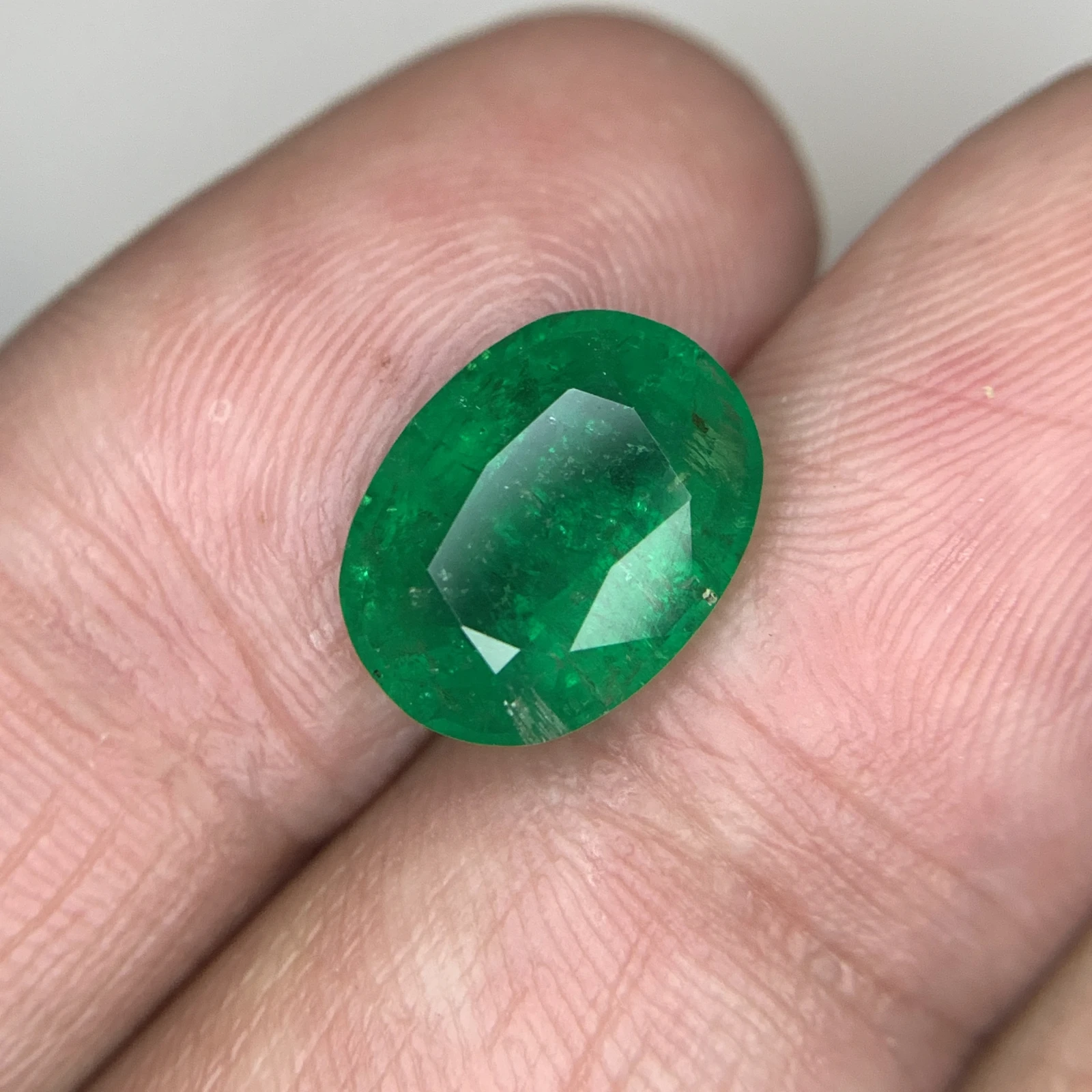 Natural 4.70 Carat Vivid Green Emerald Zambia Faceted Loose Gemstone