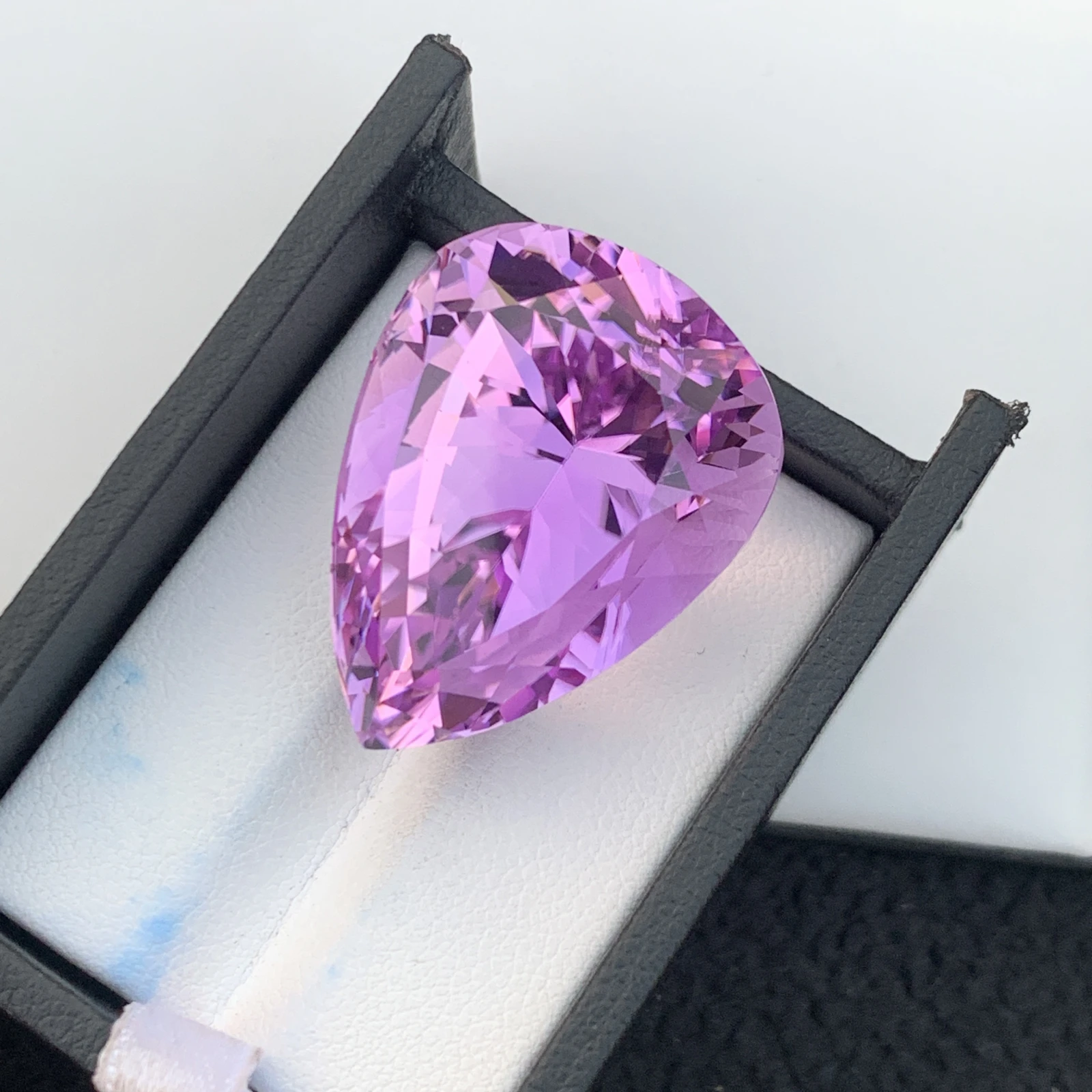 94.75ct Natural Pink Kunzite Pear Shape Loose Gemstone from Afghanistan