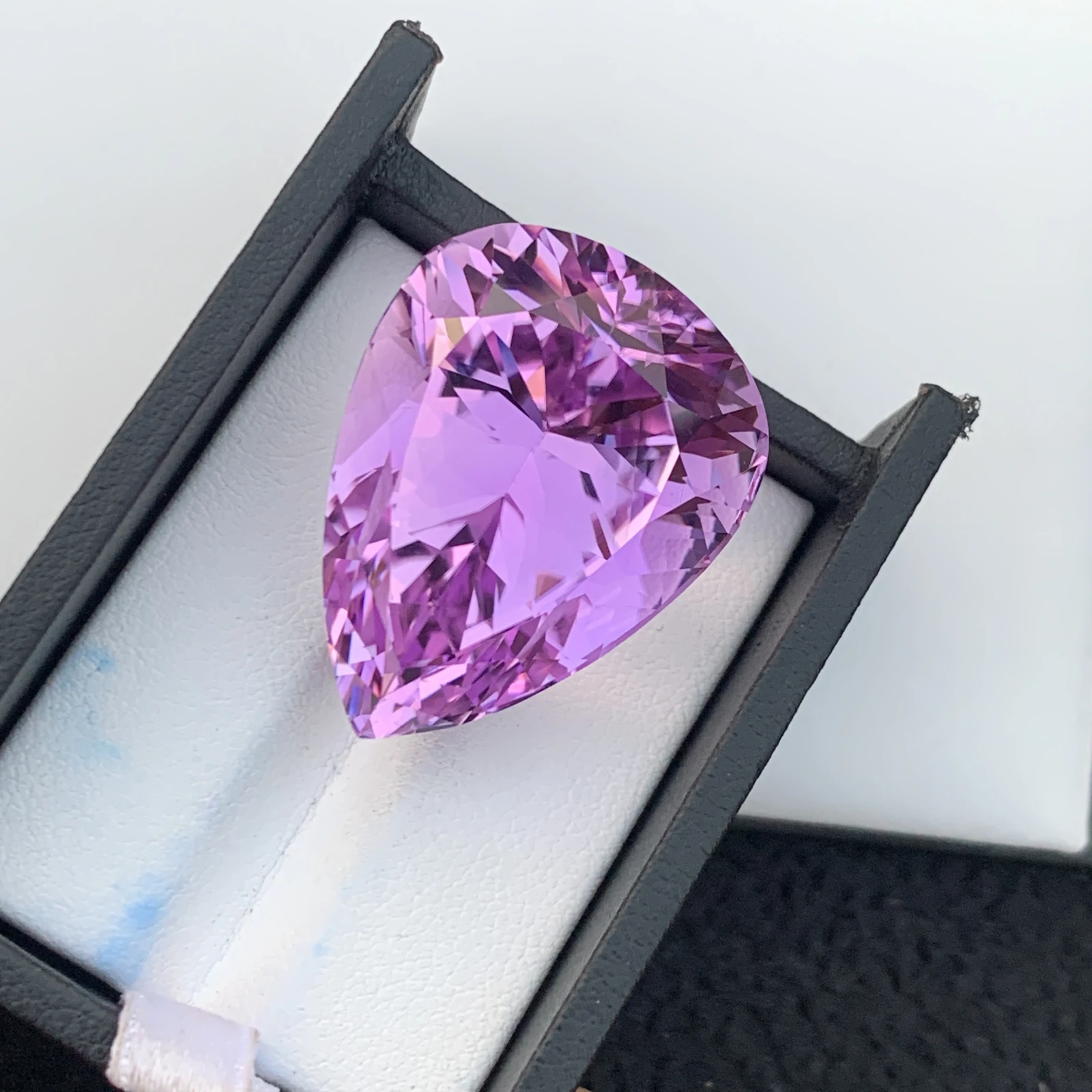94.75ct Natural Pink Kunzite Pear Shape Loose Gemstone from Afghanistan