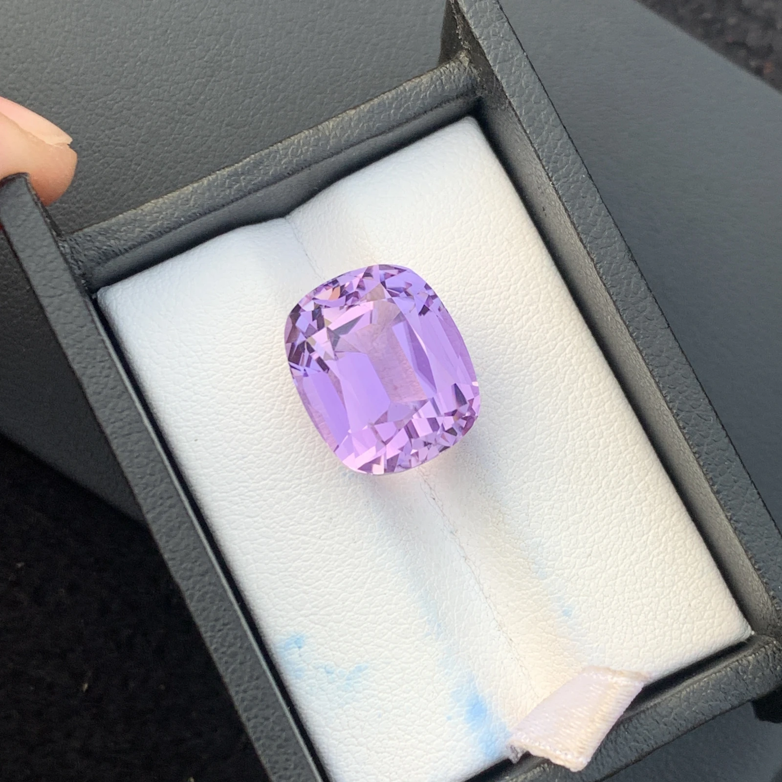 18.75ct Natural Unheated Purple Kunzite Cushion Shape Loose Gemstone from Afghanistan