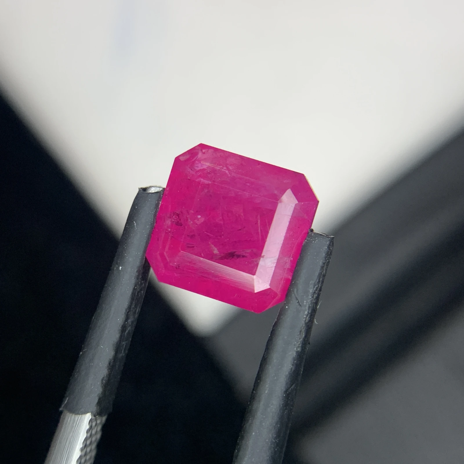 Natural Ruby 3.01 Carat Square Emerald Cut IGI Certified Loose Gemstone For Jewelry