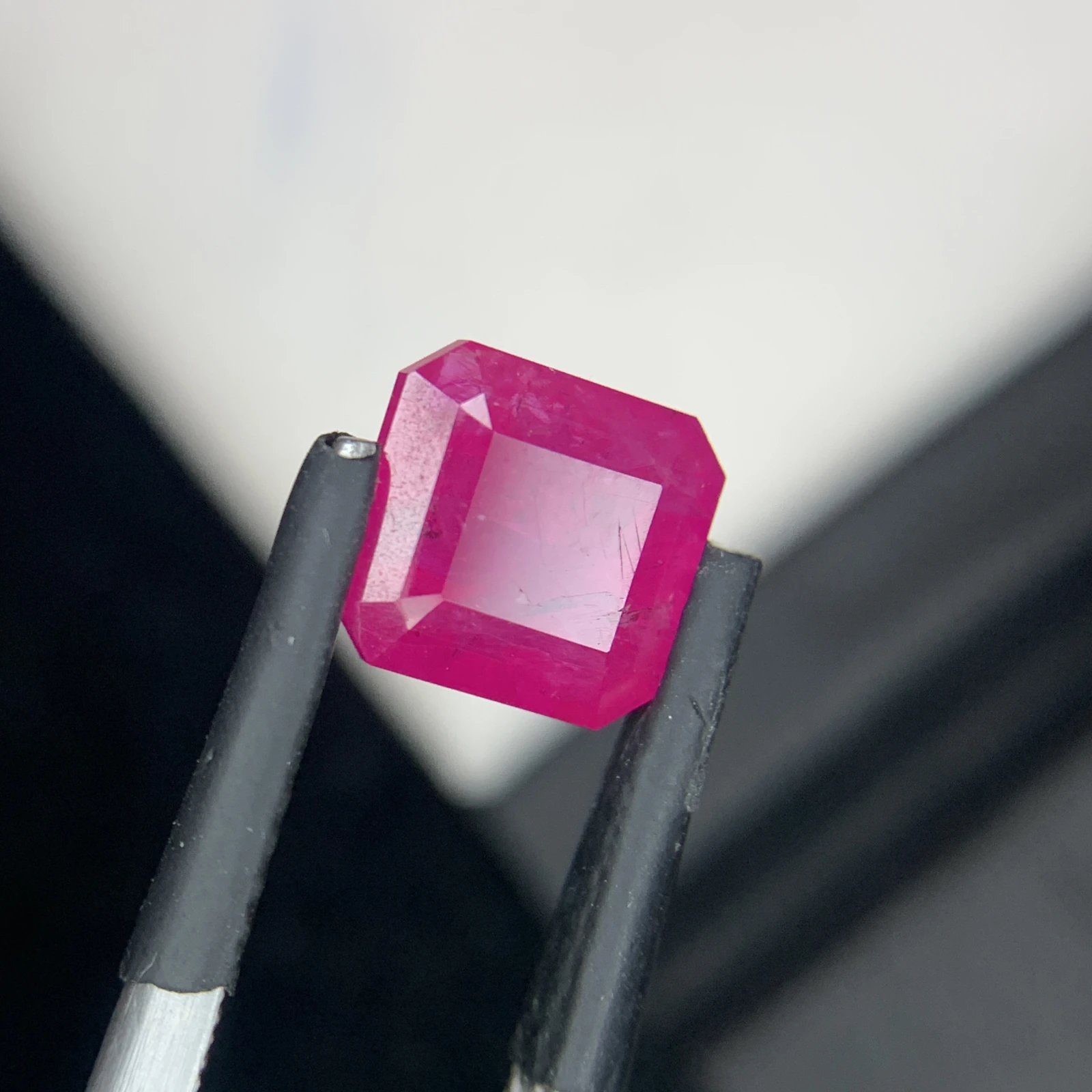 Natural Ruby 3.01 Carat Square Emerald Cut IGI Certified Loose Gemstone For Jewelry