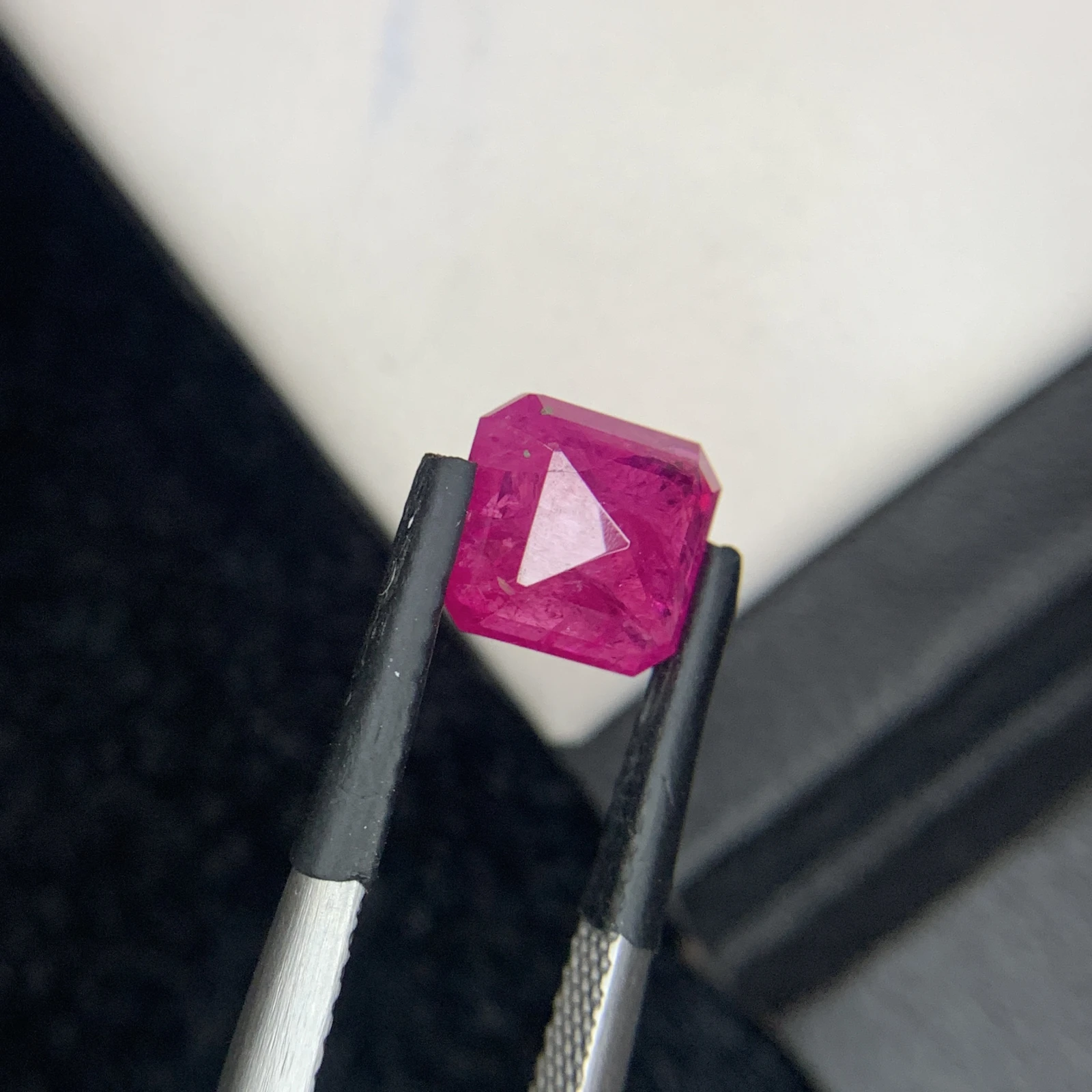 Natural Ruby 3.01 Carat Square Emerald Cut IGI Certified Loose Gemstone For Jewelry