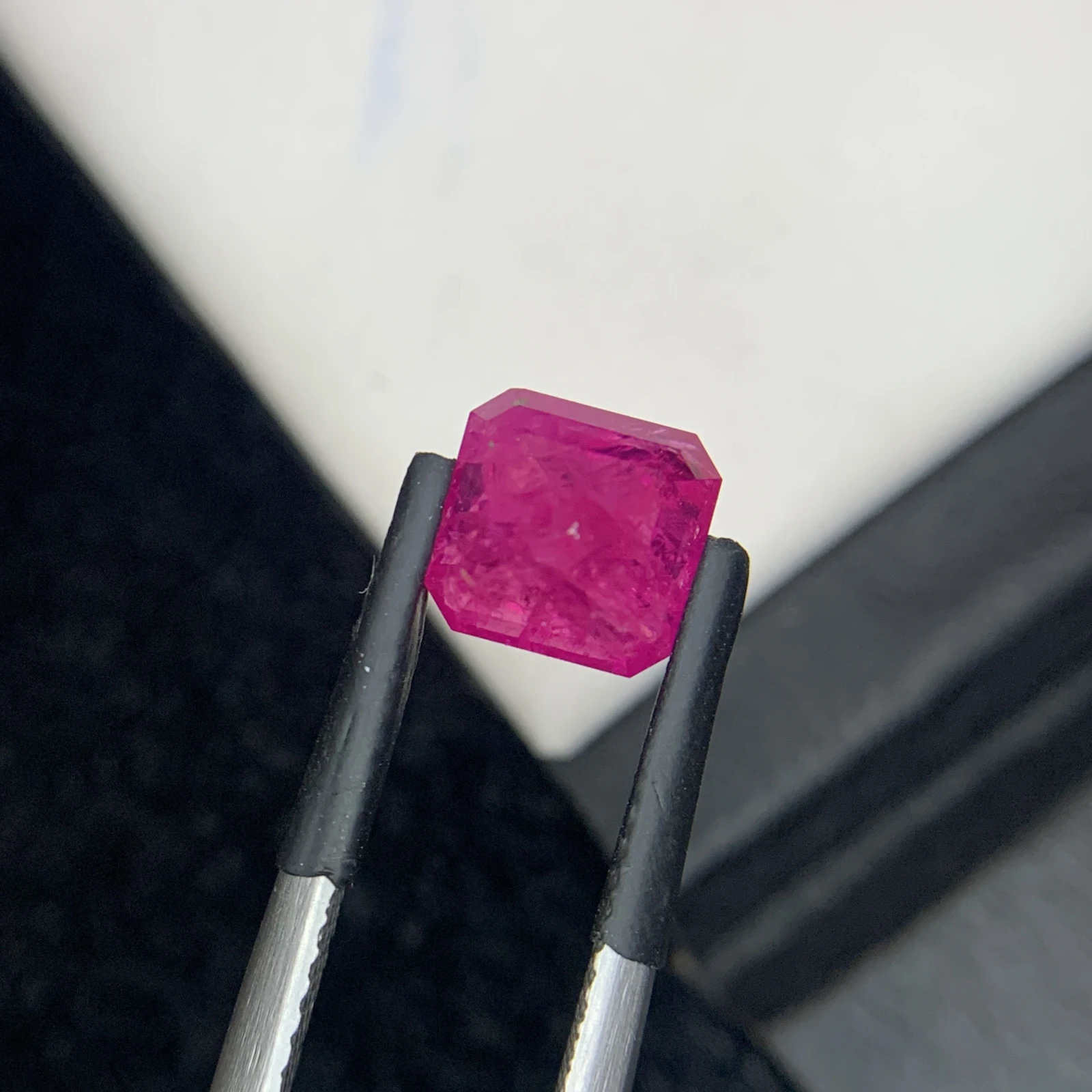 Natural Ruby 3.01 Carat Square Emerald Cut IGI Certified Loose Gemstone For Jewelry