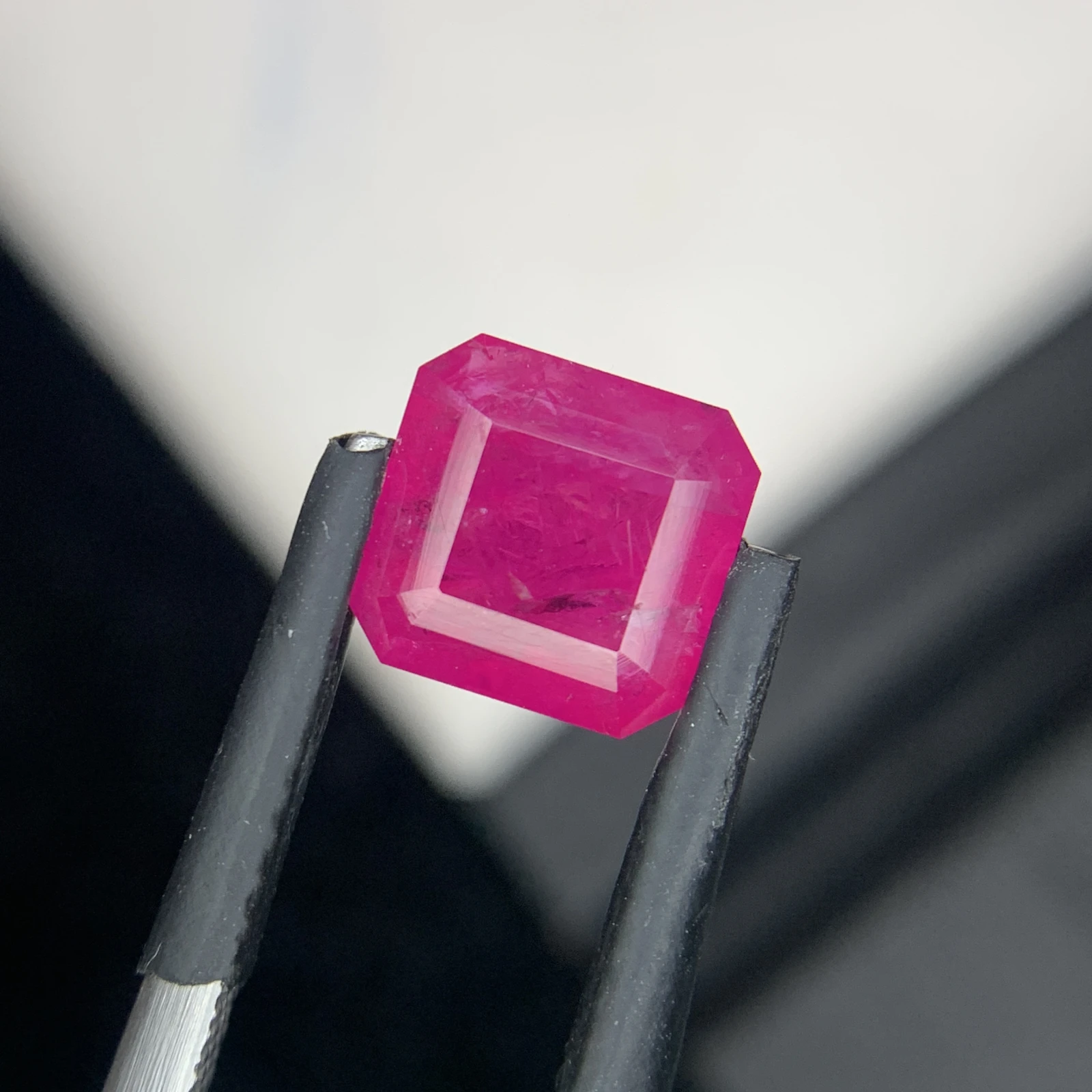 Natural Ruby 3.01 Carat Square Emerald Cut IGI Certified Loose Gemstone For Jewelry