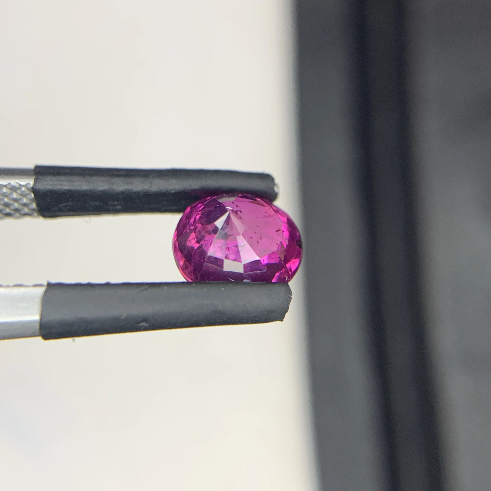 1.35 ct Natural Kashmir Pinkish Purple Sapphire Oval Shape Loose Gemstone from Pakistan