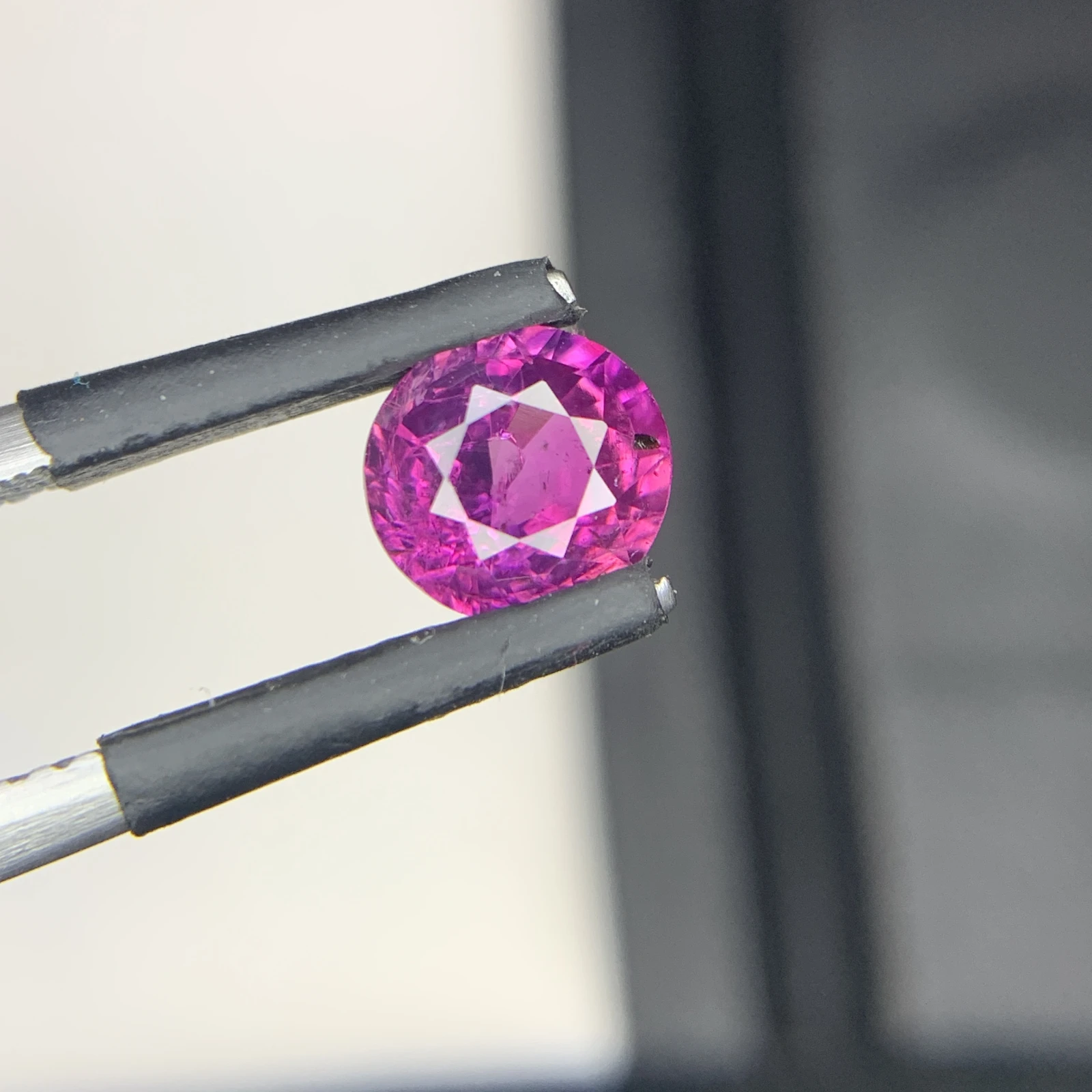 1.35 ct Natural Kashmir Pinkish Purple Sapphire Oval Shape Loose Gemstone from Pakistan