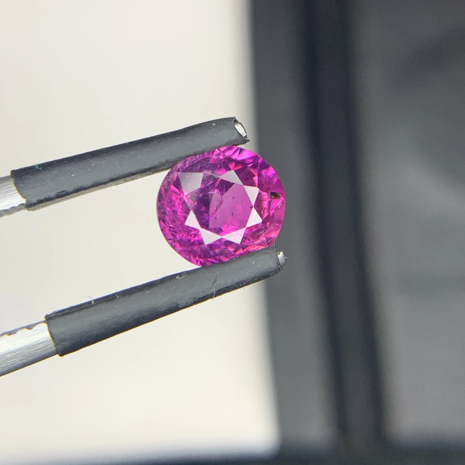 1.35 ct Natural Kashmir Pinkish Purple Sapphire Oval Shape Loose Gemstone from Pakistan