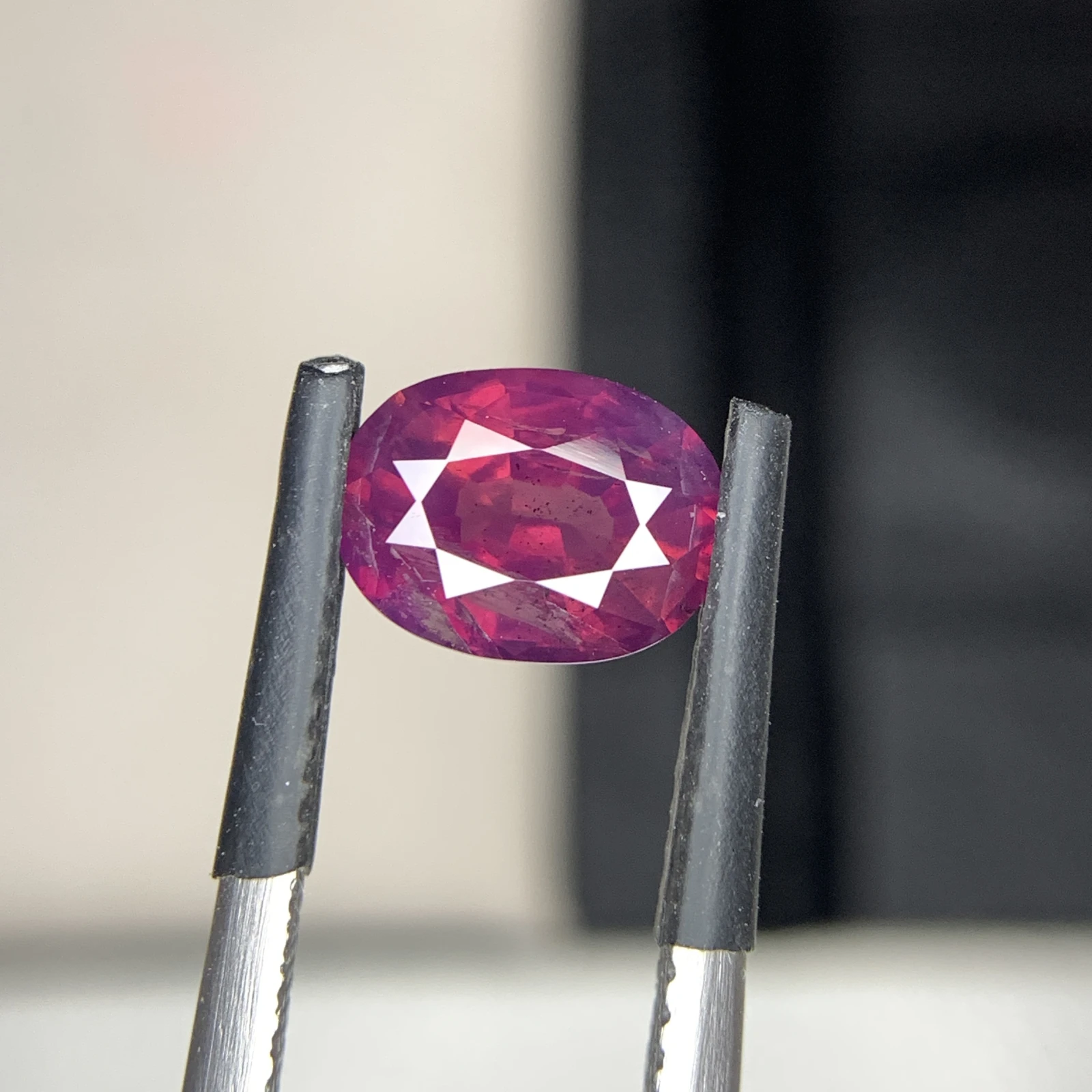 2.07 ct Natural Purplish Red Kashmir Ruby Oval Shape Loose Gemstone from Pakistan