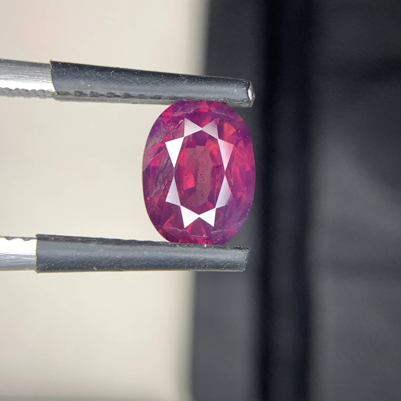 2.07 ct Natural Purplish Red Kashmir Ruby Oval Shape Loose Gemstone from Pakistan
