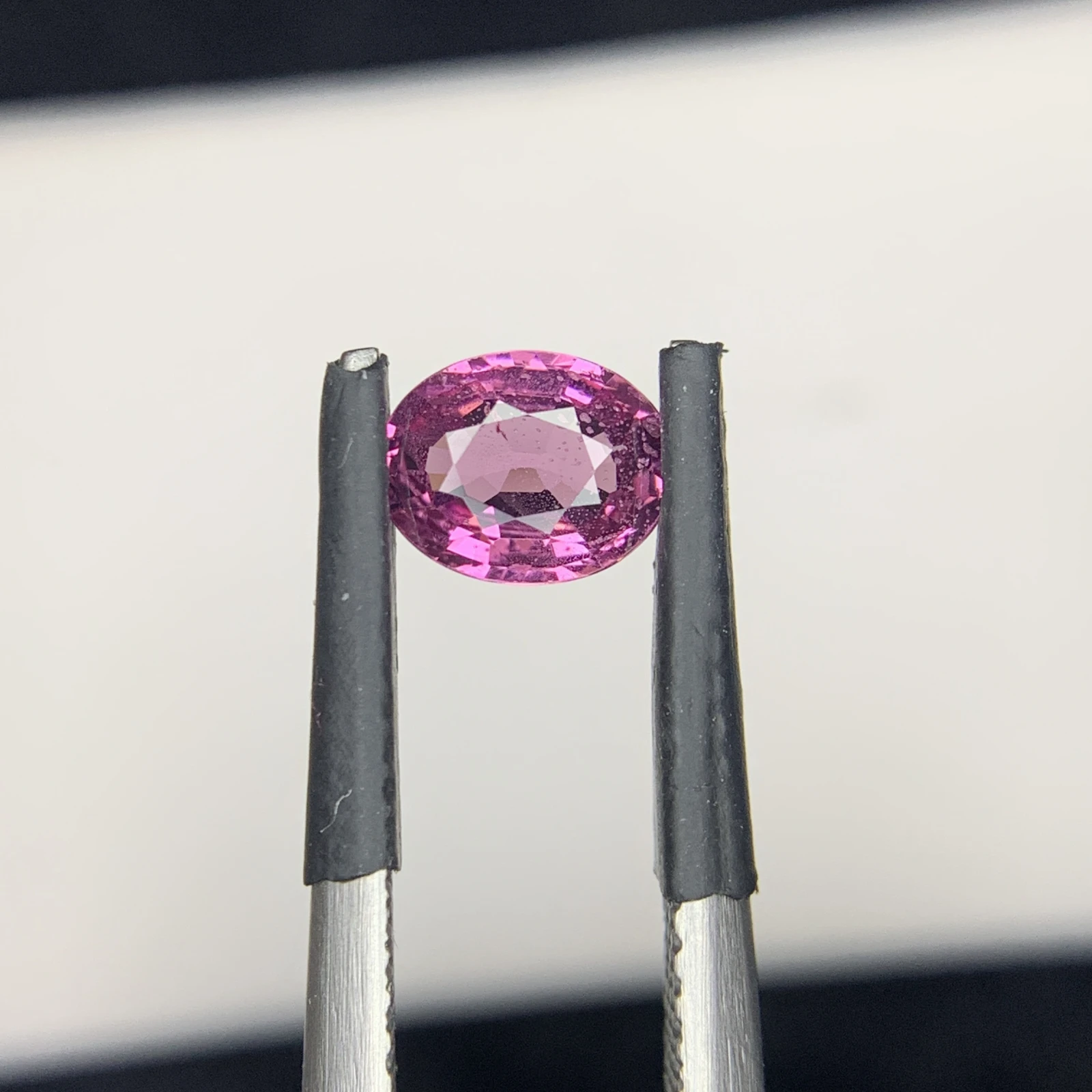 0.84 carat Natural Pink Kashmir Sapphire Oval Shape Loose Gemstone from Pakistan
