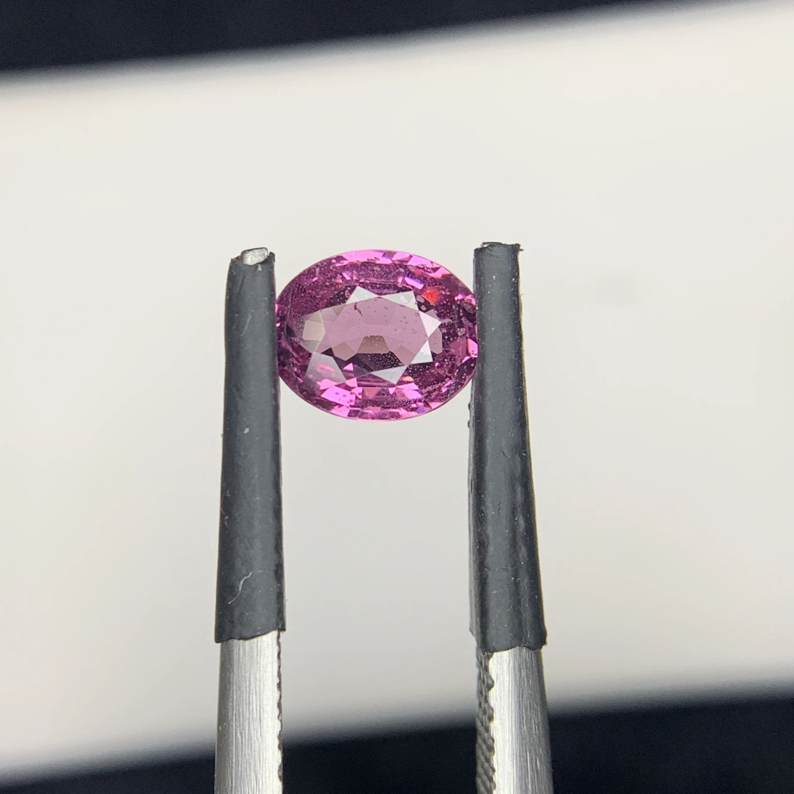 0.84 carat Natural Pink Kashmir Sapphire Oval Shape Loose Gemstone from Pakistan
