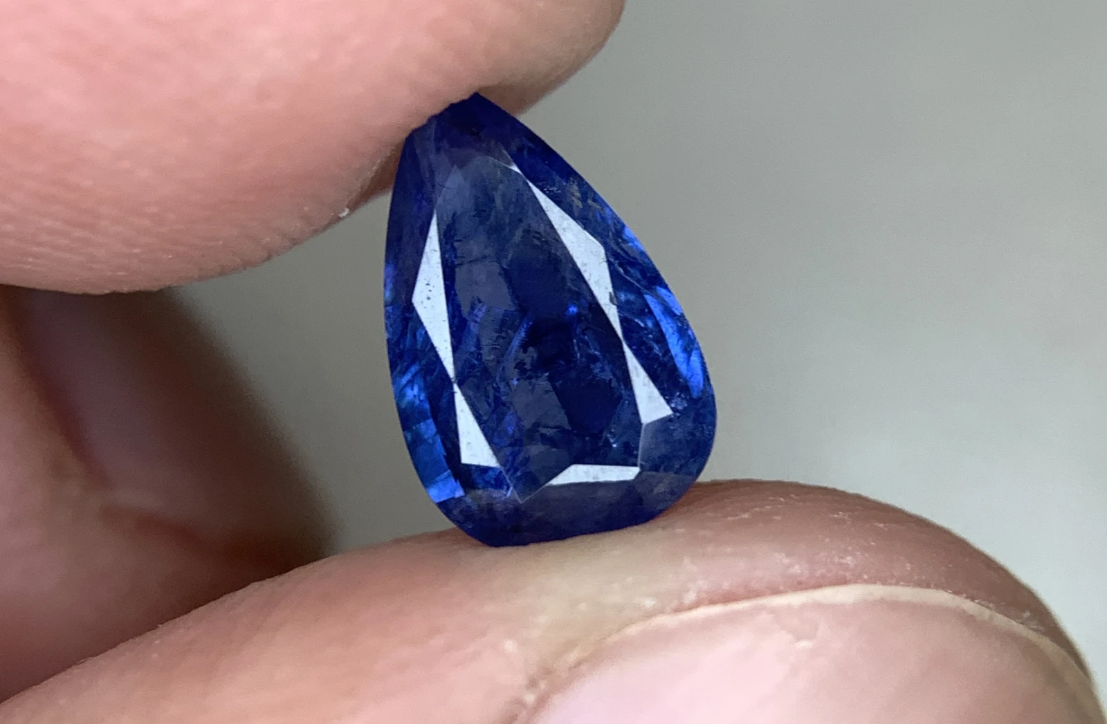 GIA Certified 1.75 Carat Natural Kashmir Blue Sapphire Pear Shape Loose Gemstone from Pakistan