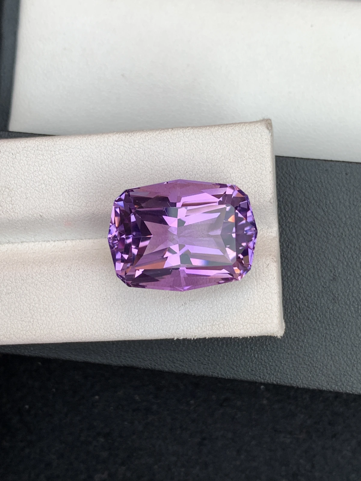 ICA GemLab Certified Natural 30.37 ct Natural Purple Amethyst Fancy Shape Loose Gemstone