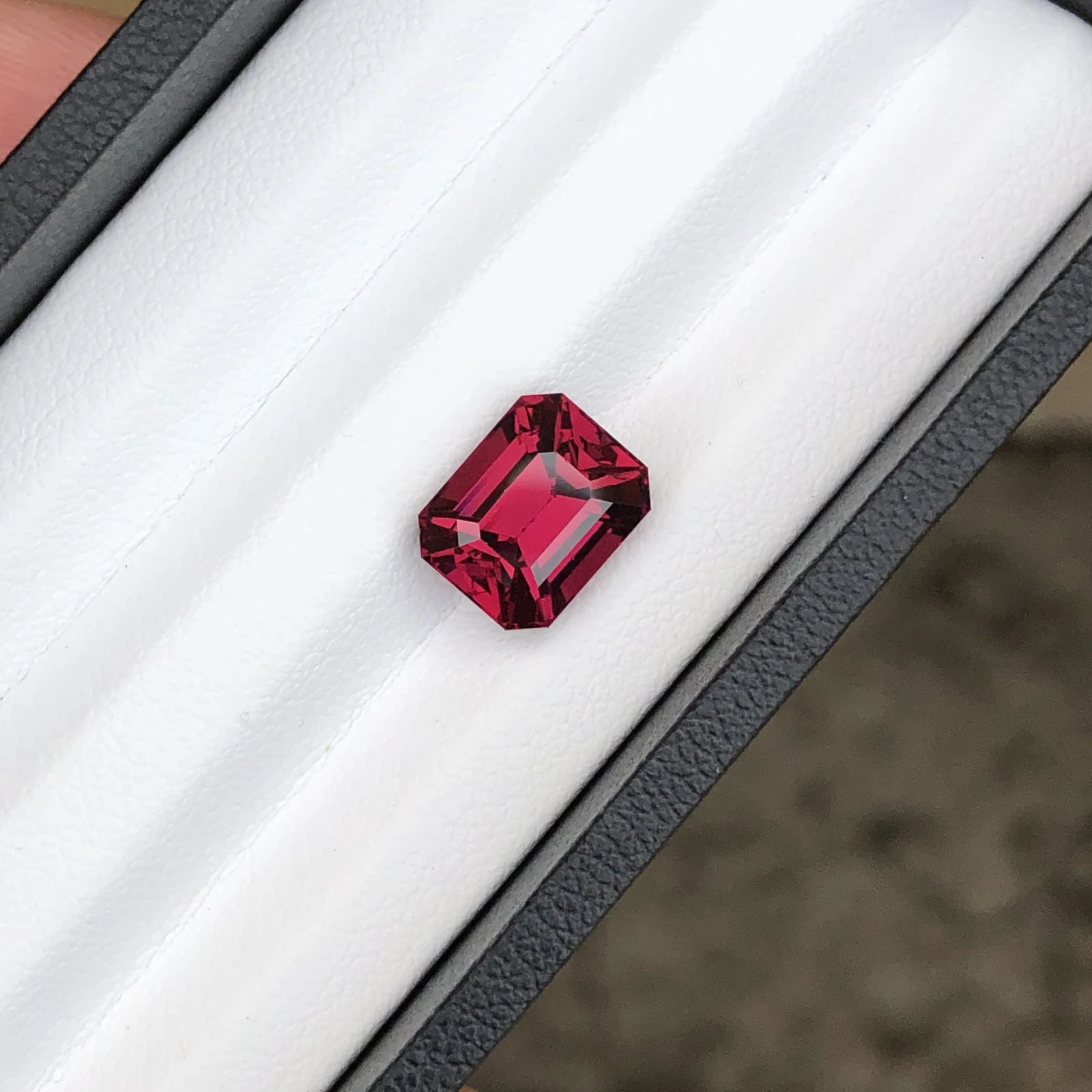 5.40 ct Natural Rhodolite Garnet Octagon Shape Loose Gemstone