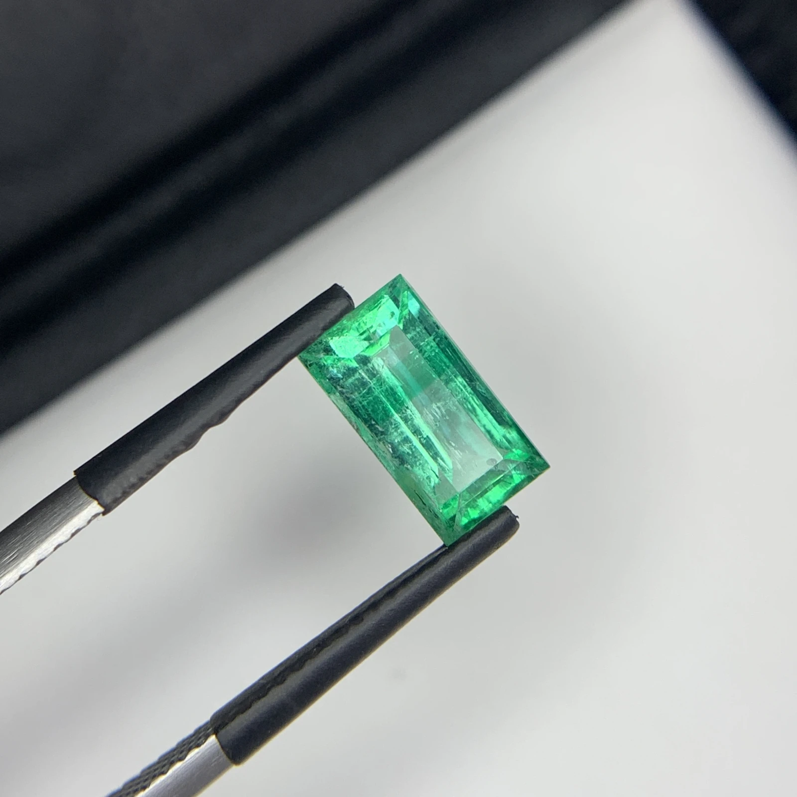 Natural Green Emerald 2.43 Carat Faceted Rectangular Cut Loose Gemstone