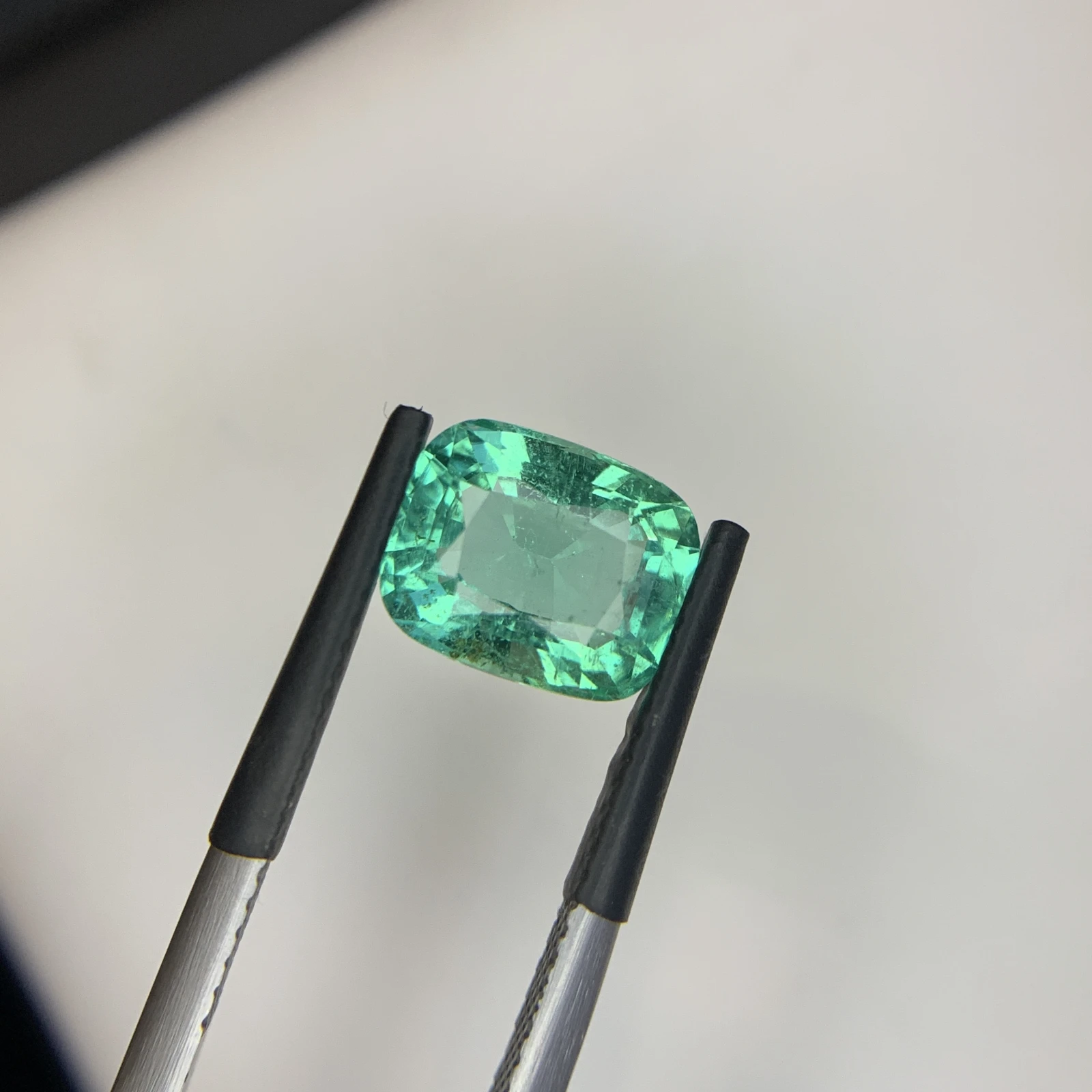 IGI Certified 3.14 ct Natural Panjshir Emerald Cushion Shape Loose Gemstone from Afghanistan
