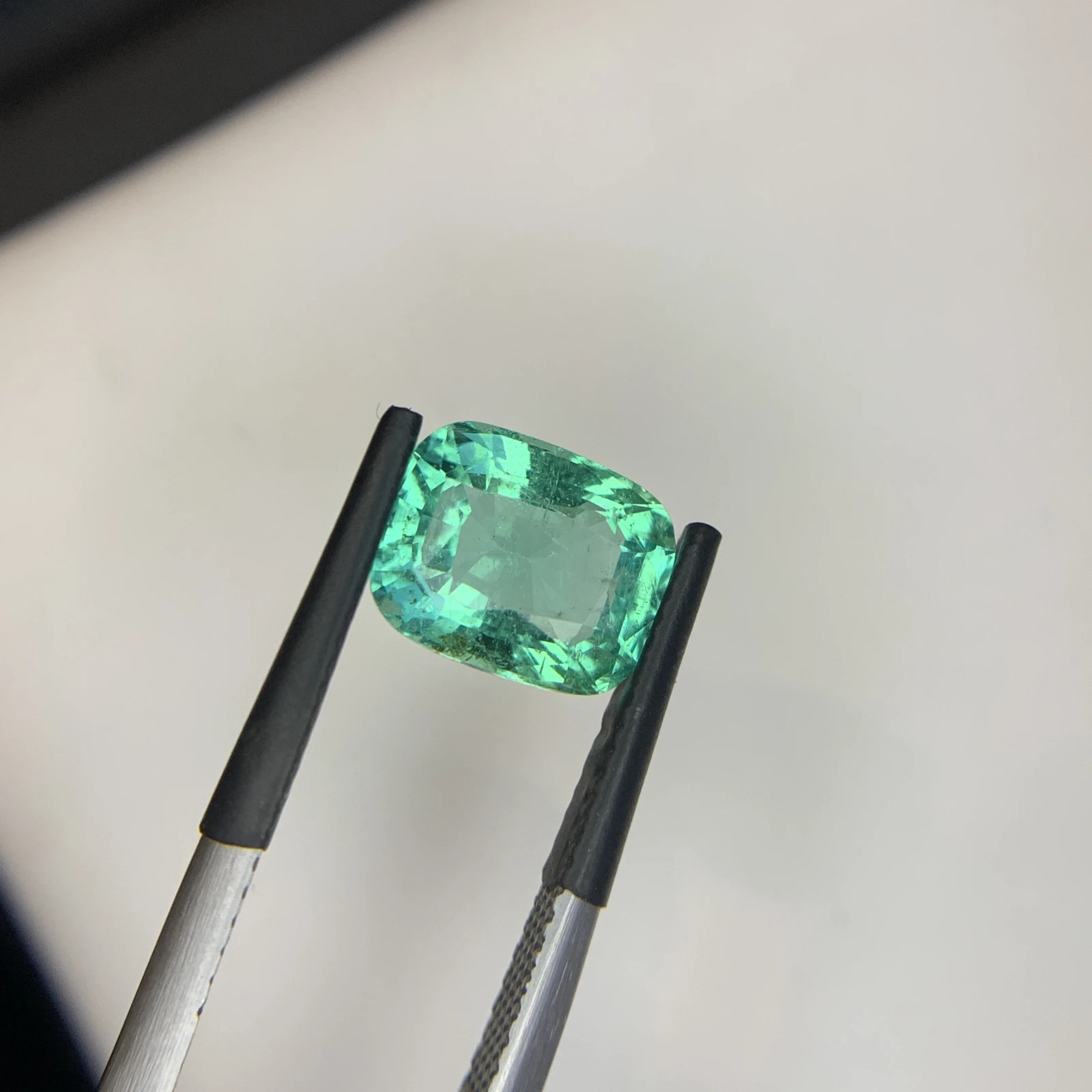 IGI Certified 3.14 ct Natural Panjshir Emerald Cushion Shape Loose Gemstone from Afghanistan