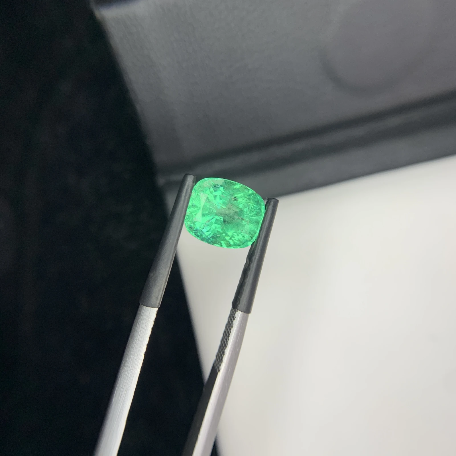 IGI Certified 2.55 ct Natural Panjshir Emerald Cushion Shape Loose Gemstone from Afghanistan